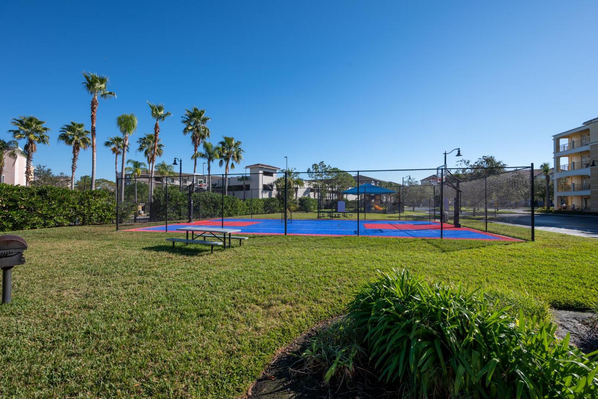 Vista Cay Lakeview Allure Near Theme Parks, And Walk To Convention Center *