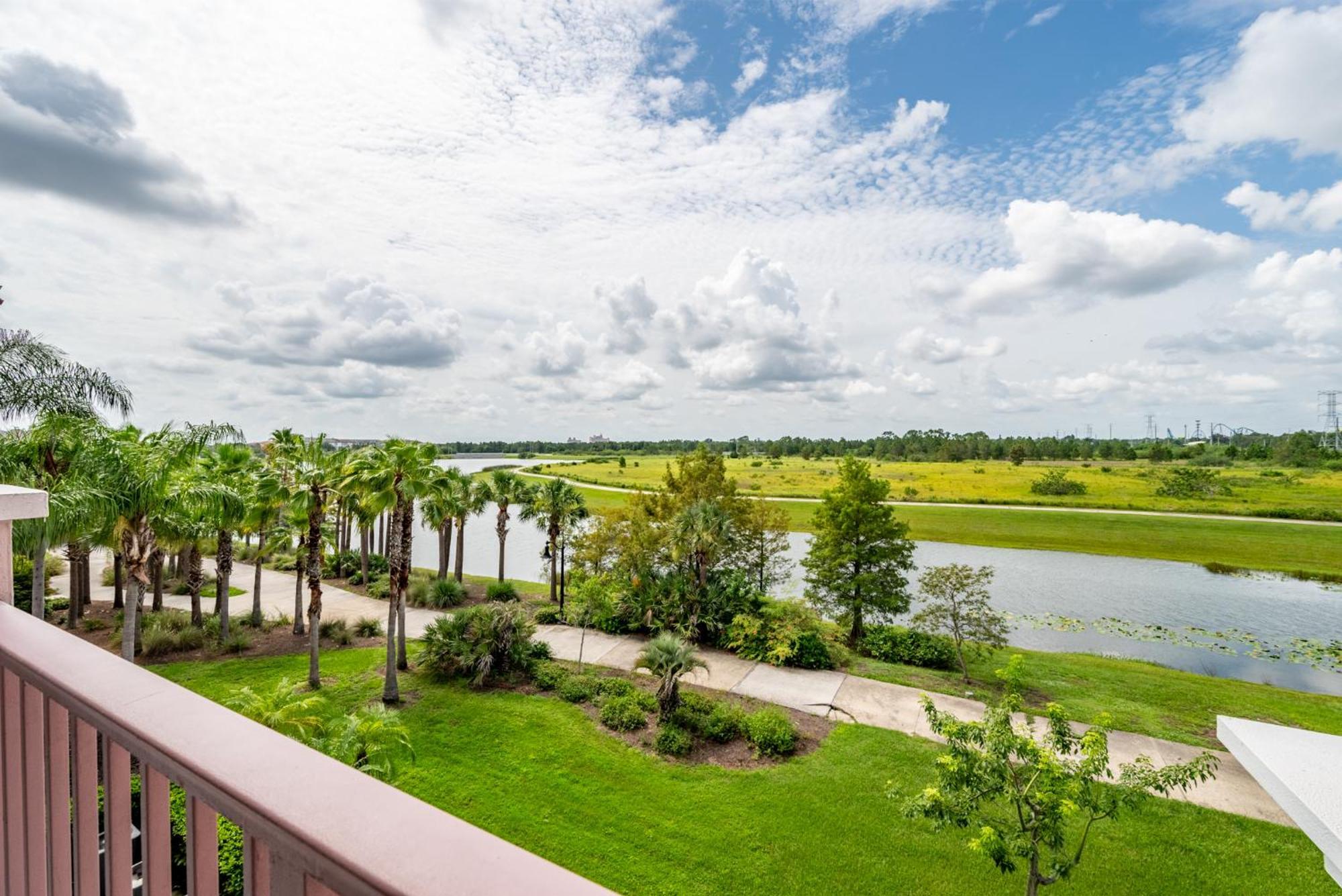 Vista Cay Lakeview Allure Near Theme Parks, And Walk To Convention Center *
