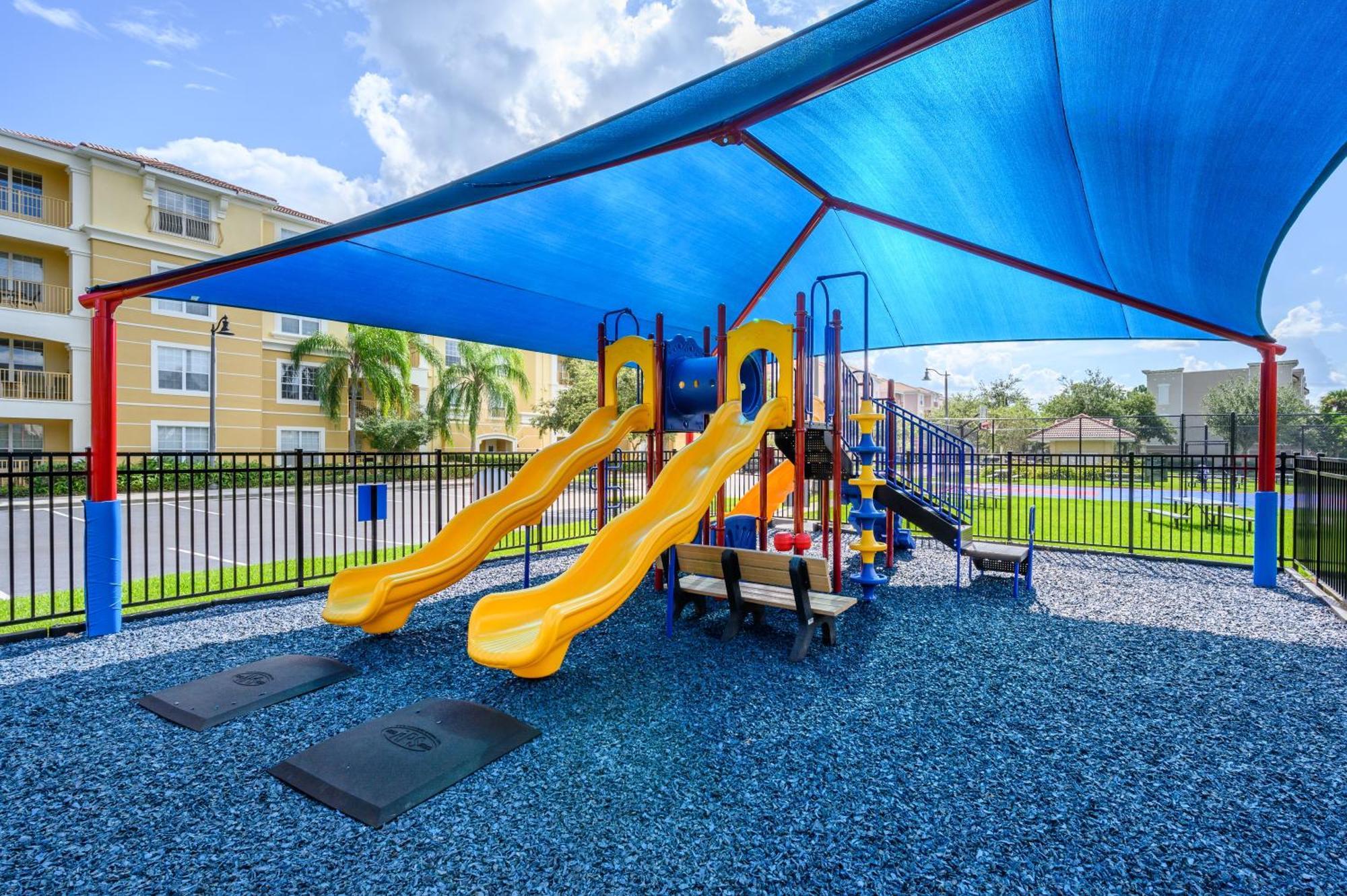 New Listing! Beautiful Townhome, Vista Cay 4019 * Orlando