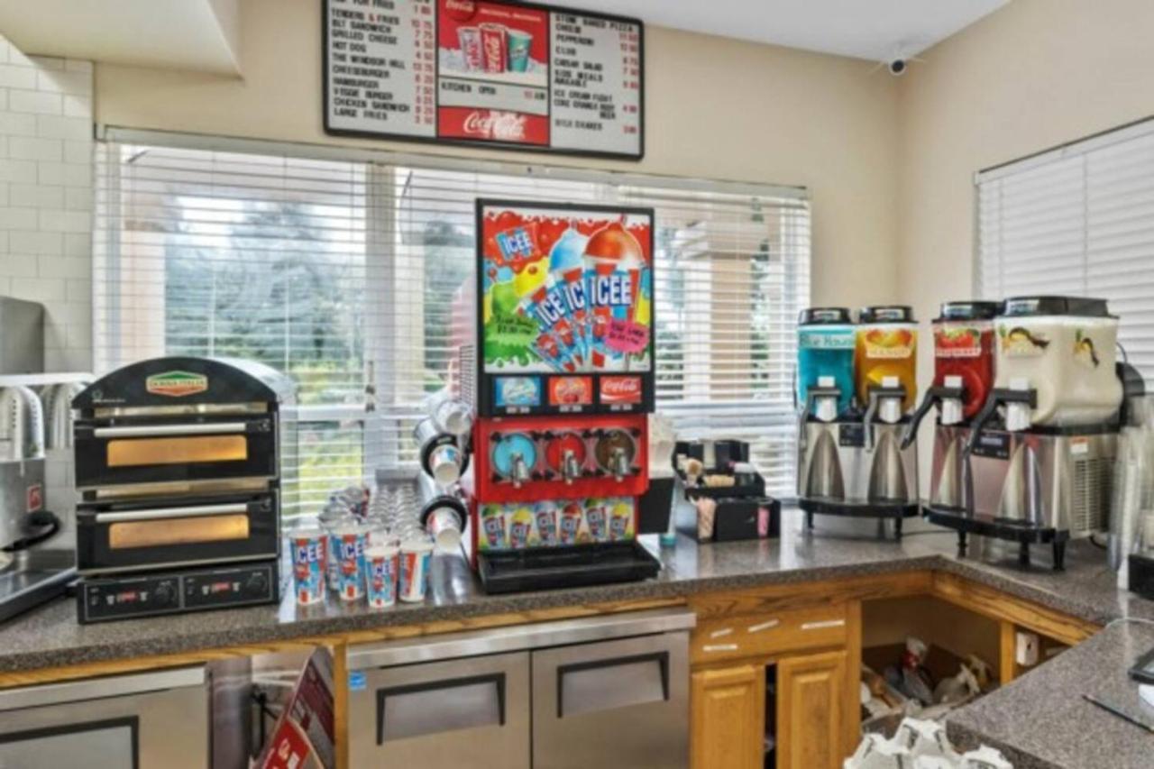 Windsor Hills Themed Condo, 2.5mi To