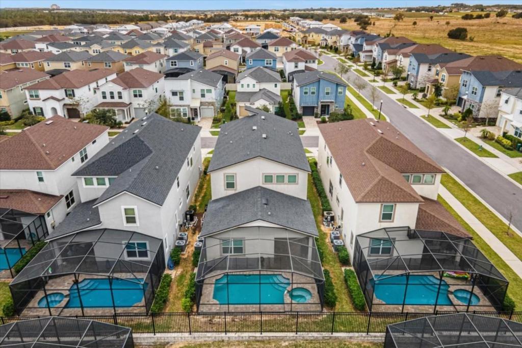 5 Bedrooms - 5,5 Bathrooms - Solara 9035 Pc Holiday home