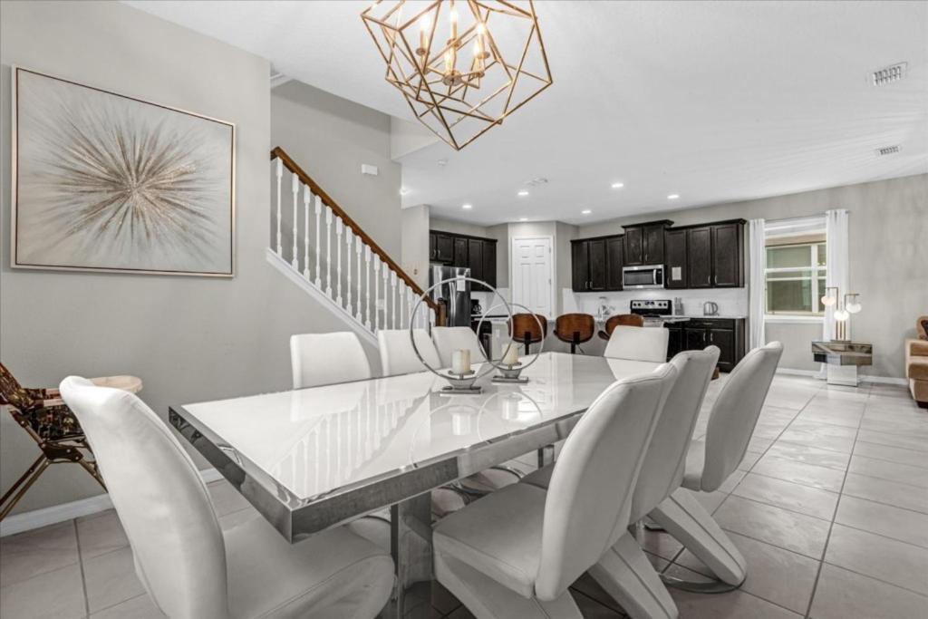 5 Bedrooms - 5,5 Bathrooms - Solara 9035 Pc *
