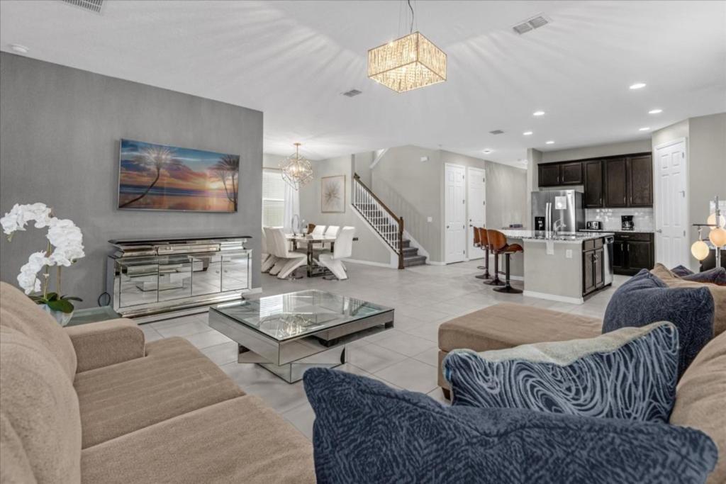 5 Bedrooms - 5,5 Bathrooms - Solara 9035 Pc Holiday home