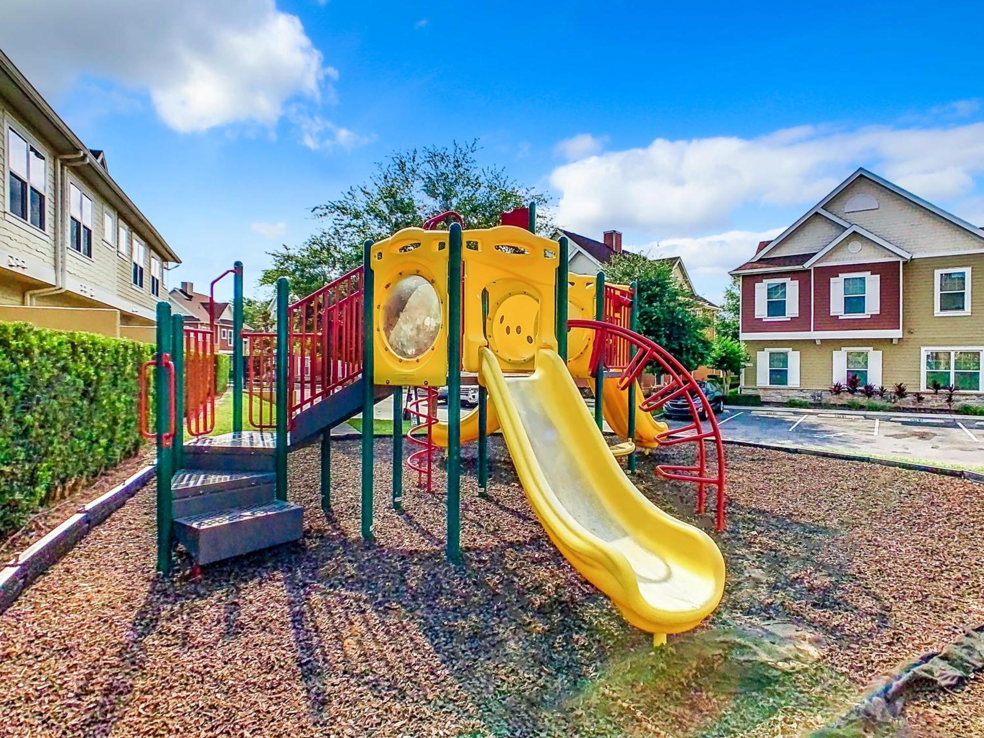 Fabulous Paradise 3br Townhouse Near And Outlets