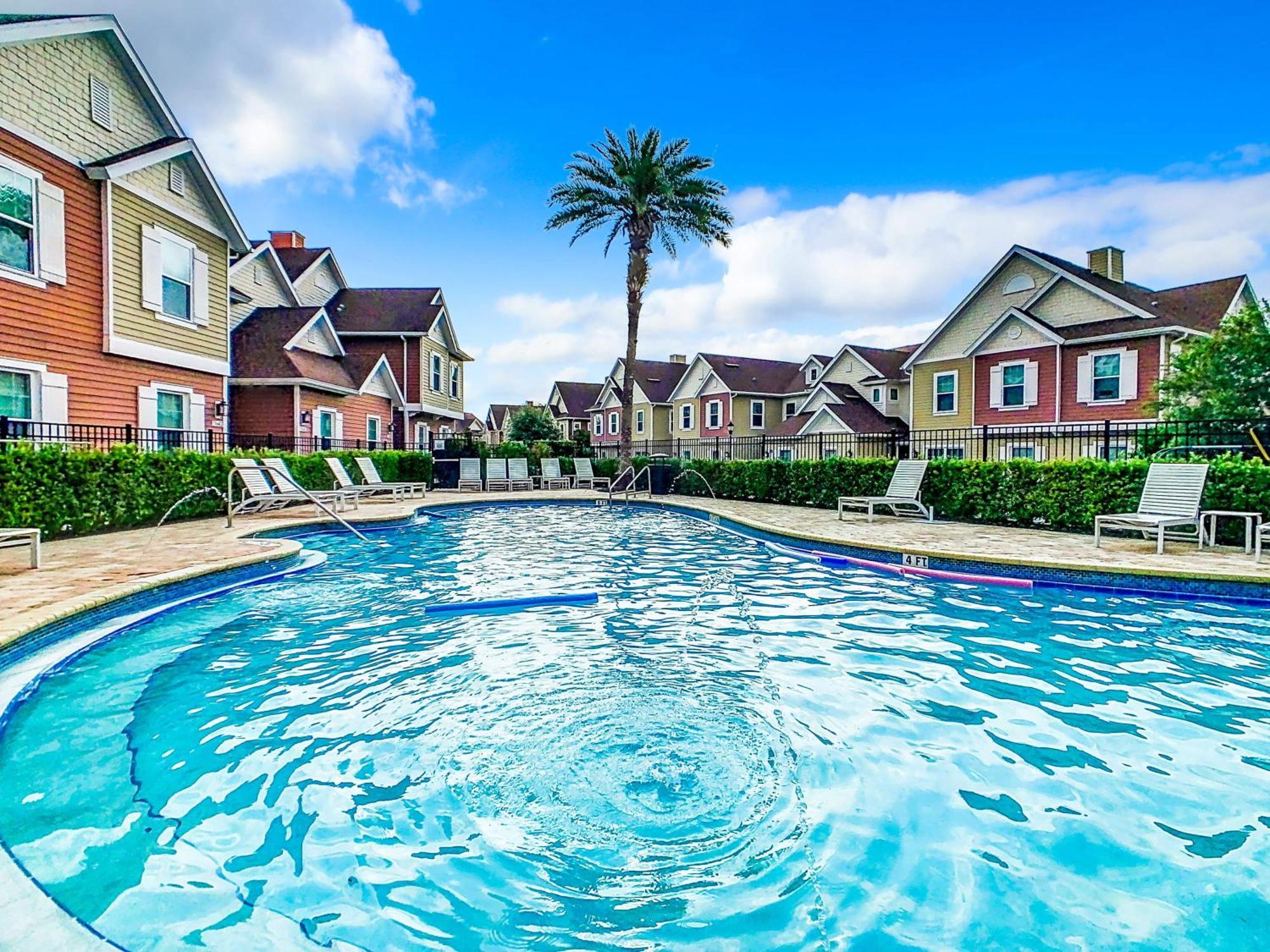 Fabulous Paradise 3br Townhouse Near And Outlets