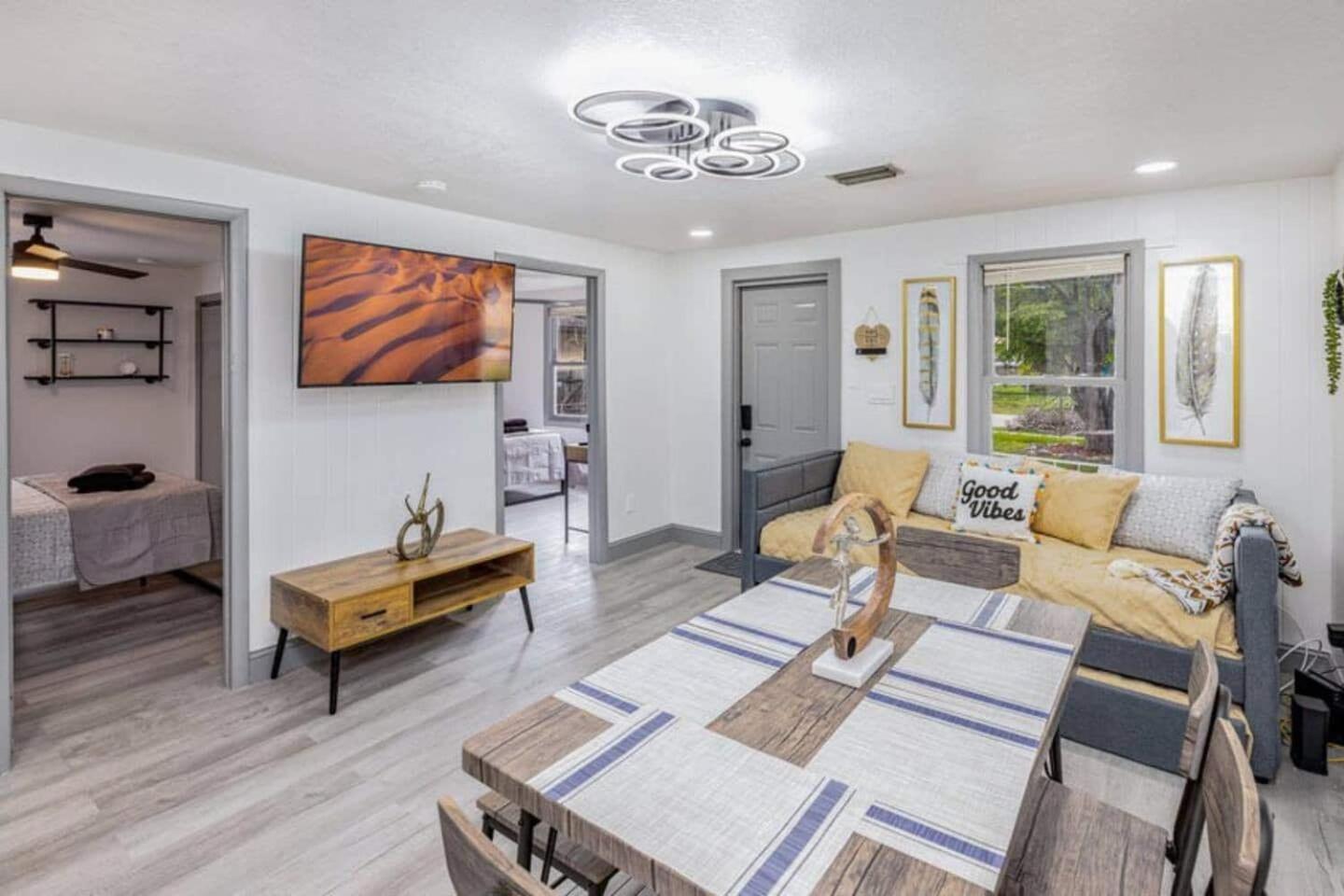 3br Near Mco Pet Friendly Relaxing
