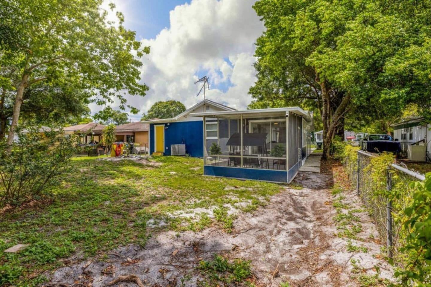 3br Near Mco Pet Friendly Relaxing