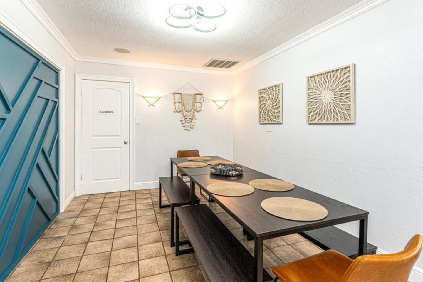 Comfortable 3br Airport Access Pet-friendly Holiday home