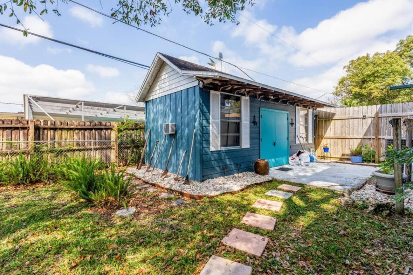 Comfortable 3br Airport Access Pet-friendly Holiday home *