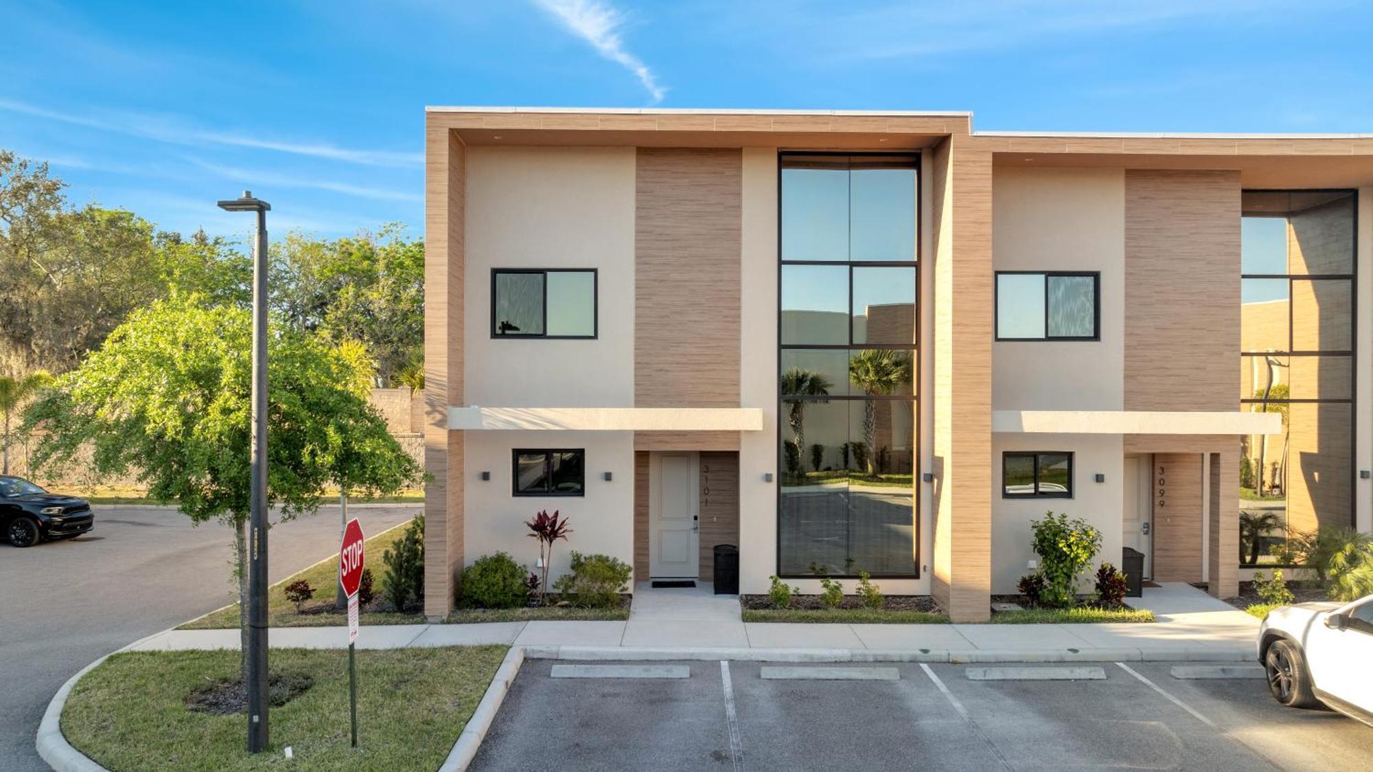 Magic Village 4bd Luxury Near World Holiday home Orlando