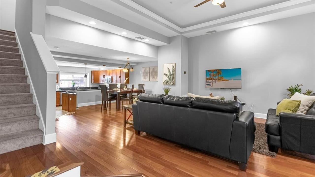 Celebrate Near The Magic - Townhome By Disney! Holiday home