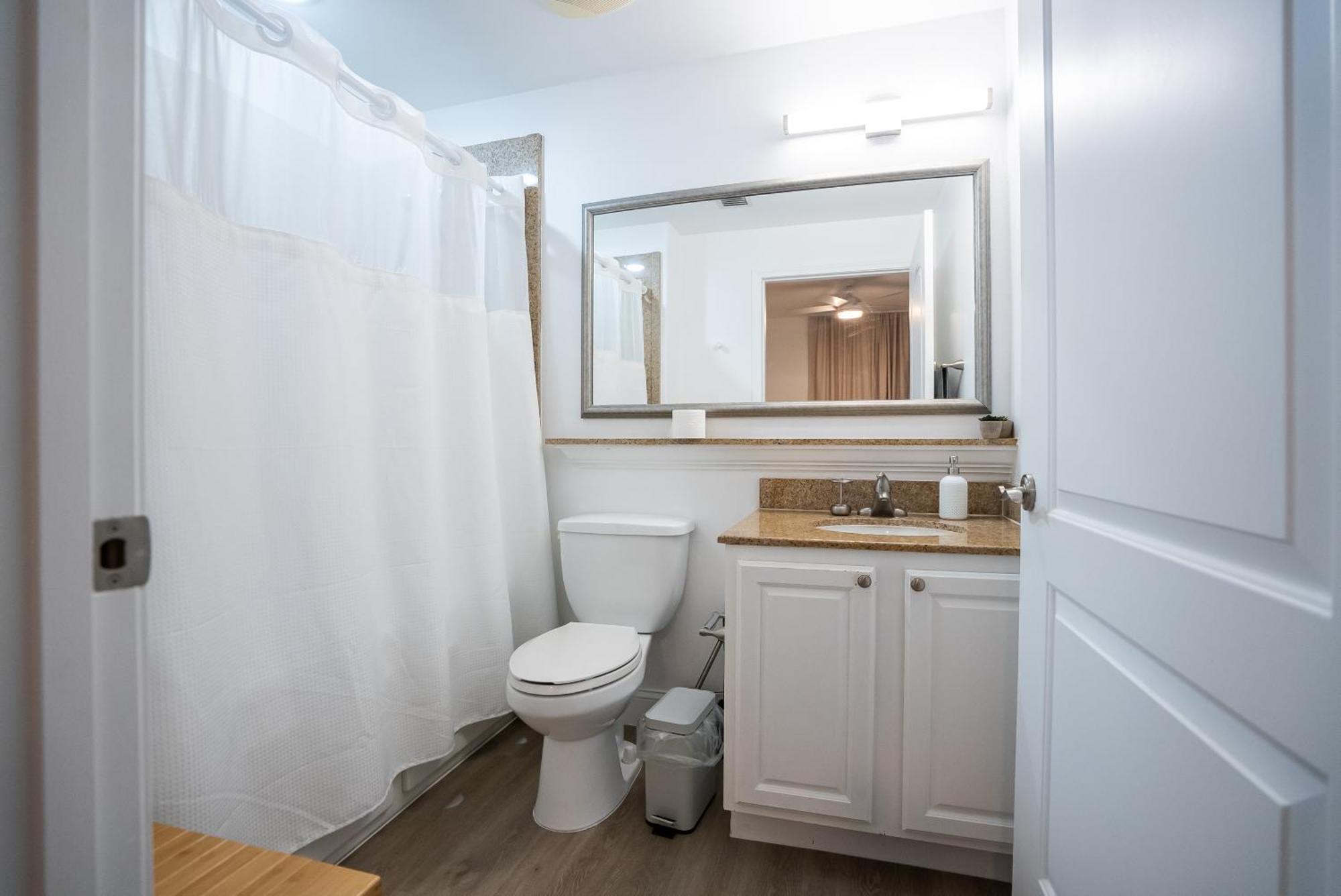 4th Floor - 5 Min Apartment *