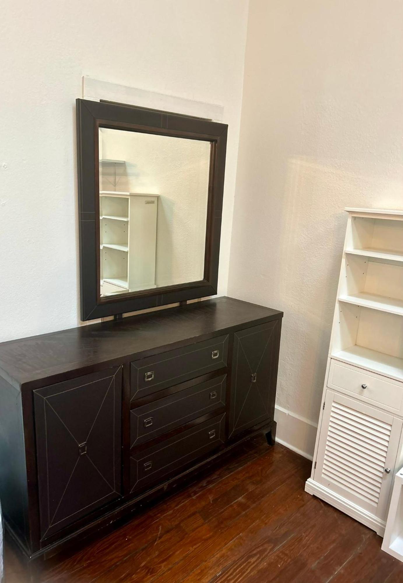 Renovated Peaceful Luxury Walk To Mall Park Publix