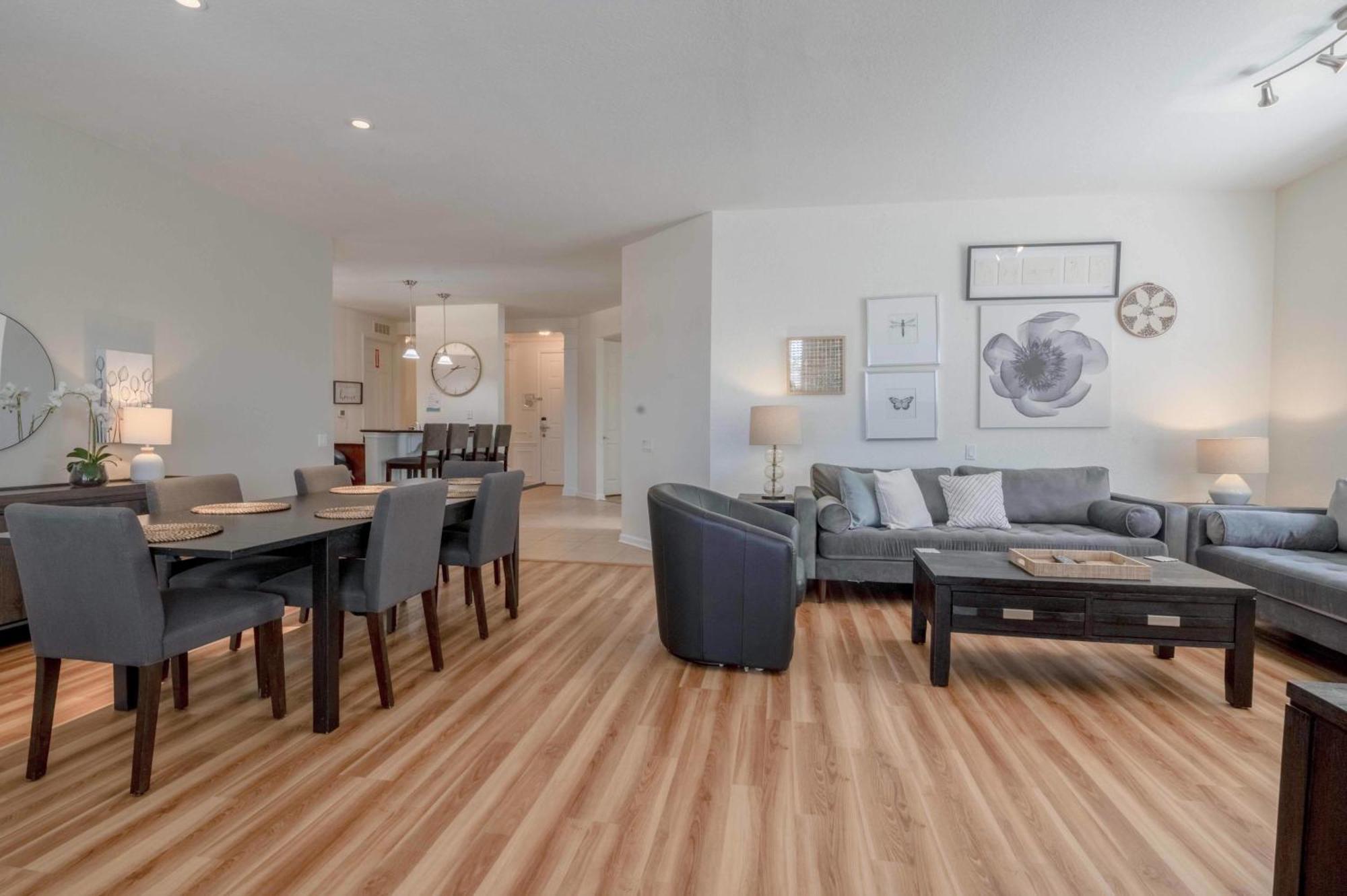 New! Fabulous Vista Cay Epic Near Theme Parks Walk To The Convention Center And Int'l Drive Apartment