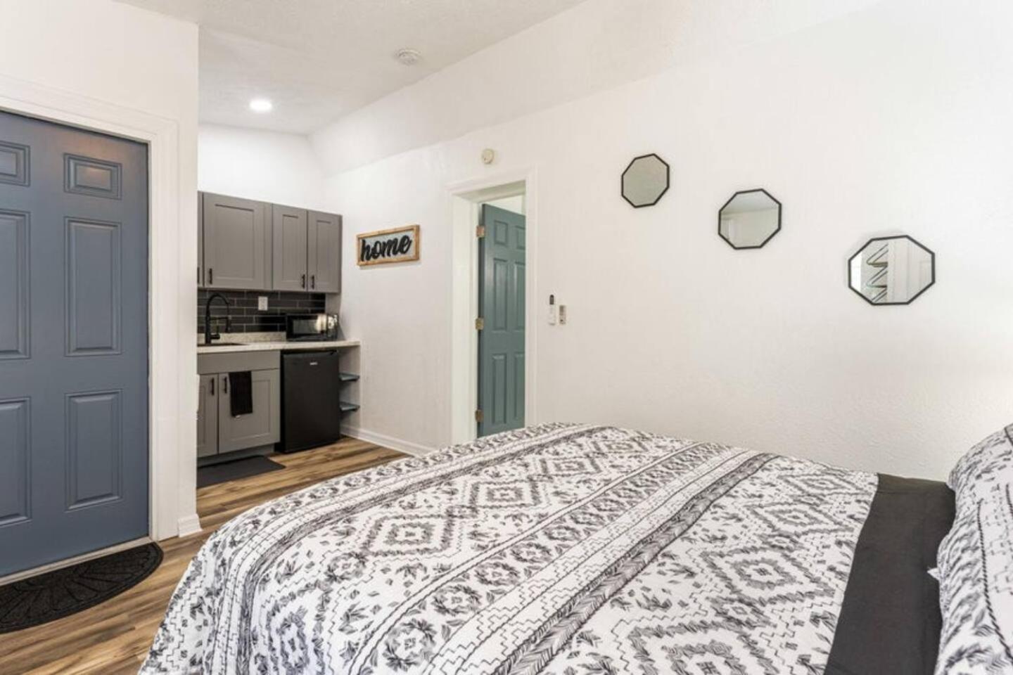 Holiday home 1Br Retreat Close To Disney Wi-Fi *