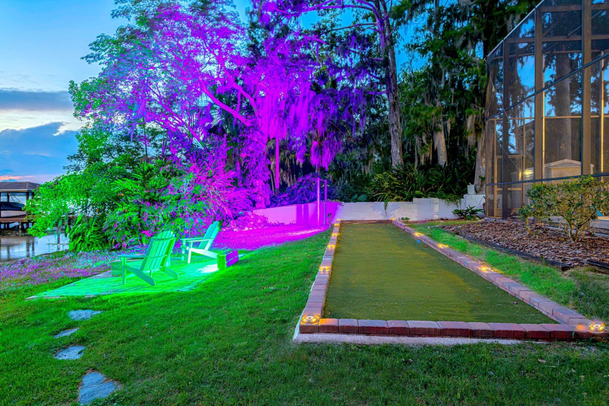 Holiday home Spacious Lakefront House With Pool, Hottub, & Boating Orlando