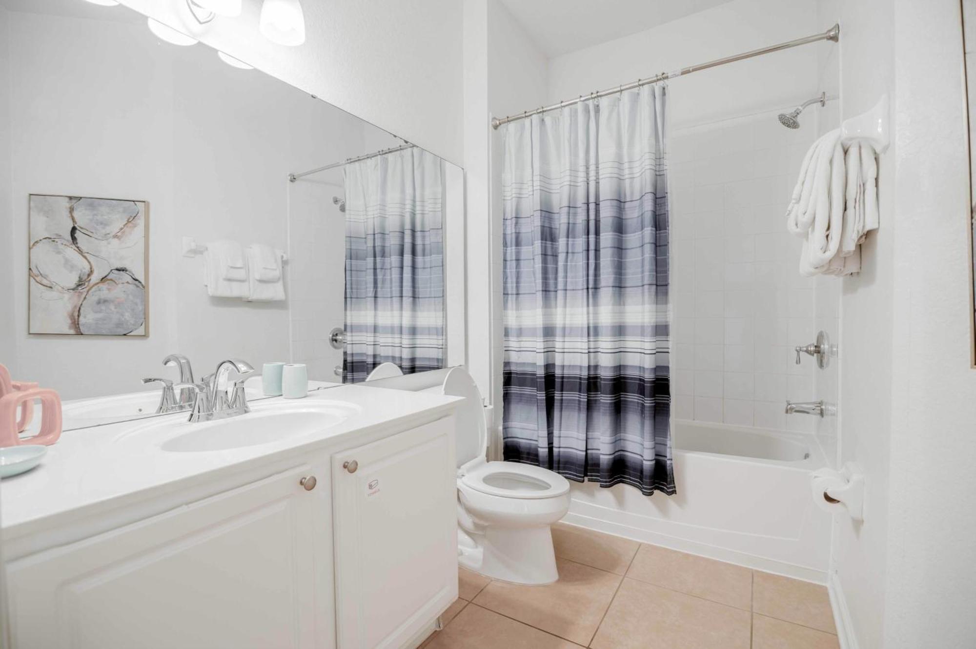 Apartment Vista Cay Lakeview Allure Near Theme Parks, And Walk To Convention Center