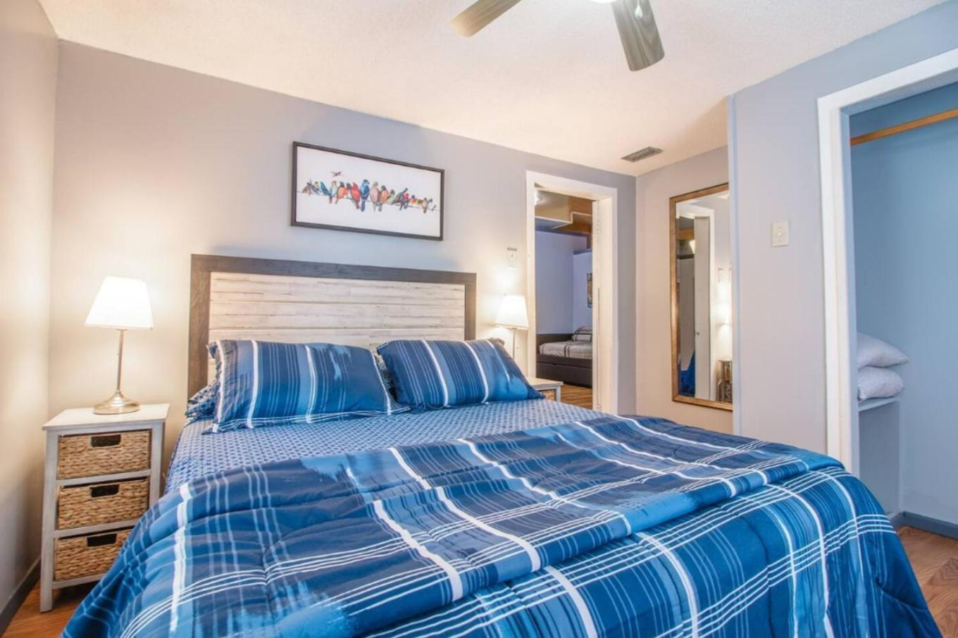Spacious 2br Getaway Pets Ok Near The Magic Holiday home