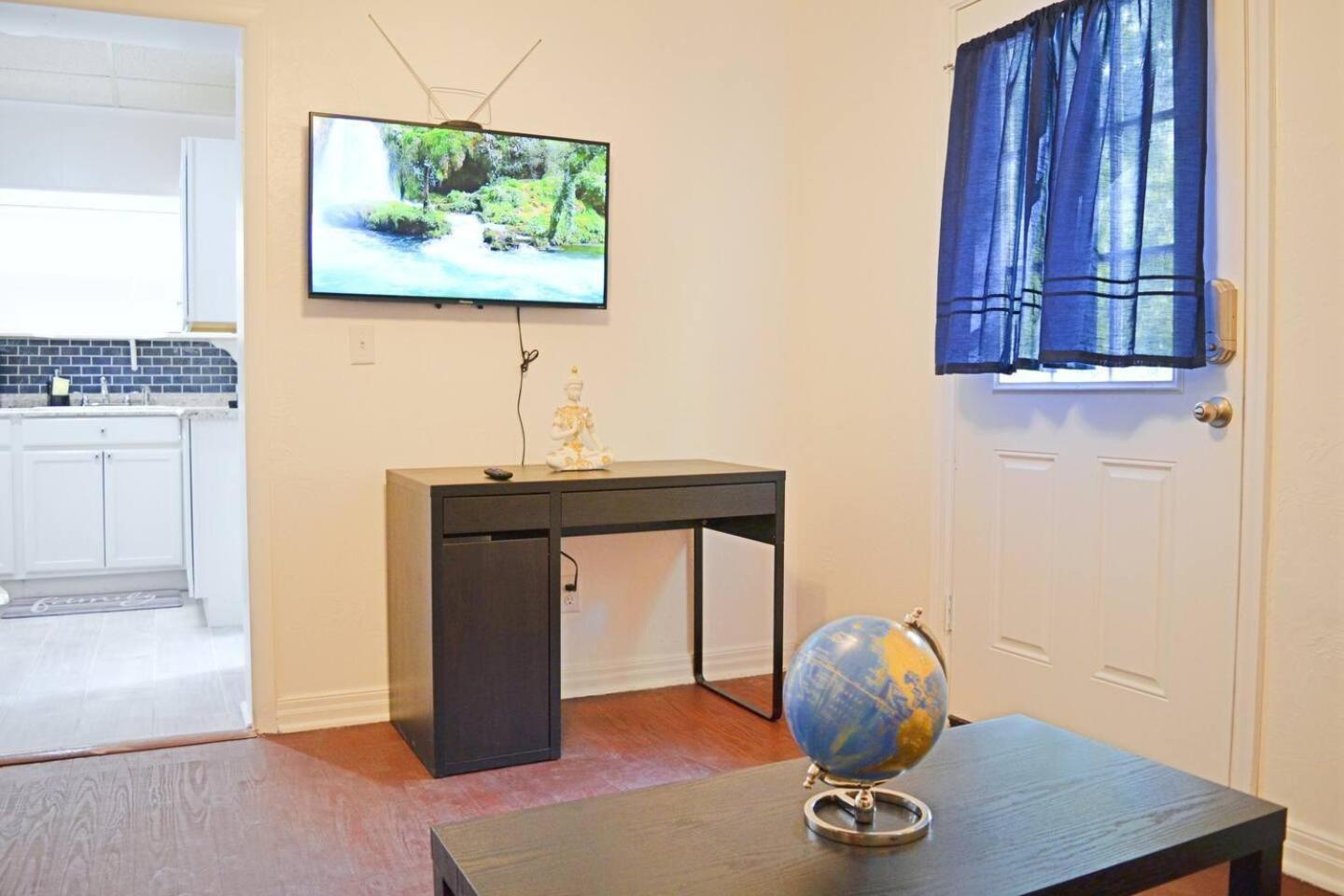 Relaxing 2br Wi-fi & Pet-friendly Orlando