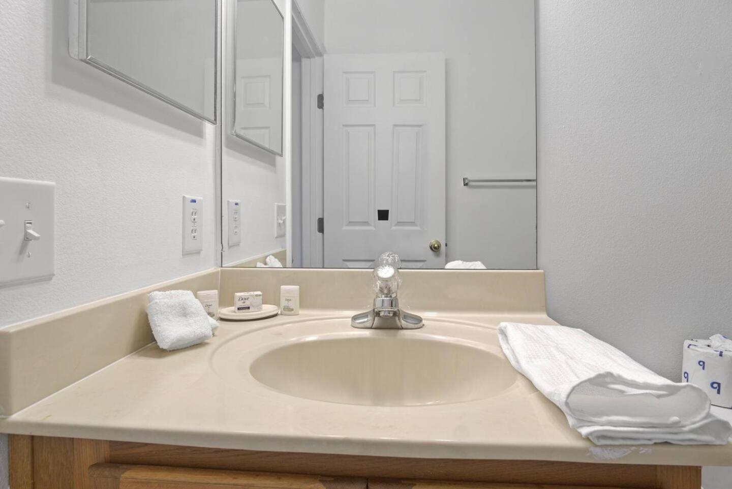 3br Basecamp Comfort Meets Fast Wifi! Holiday home