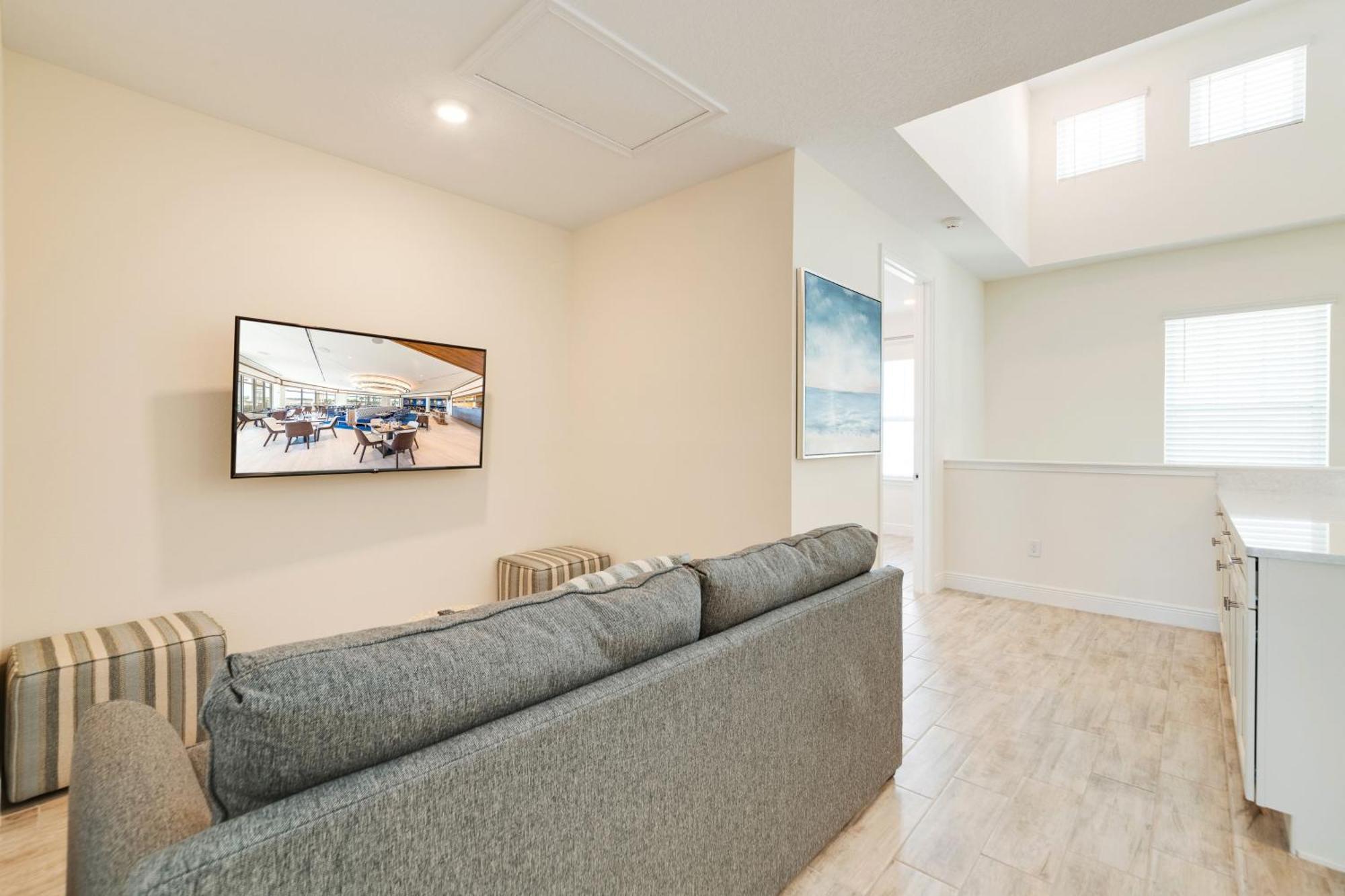 Spacious With Private Pool Near With Margaritaville Island H2o Access - 8009su Holiday home