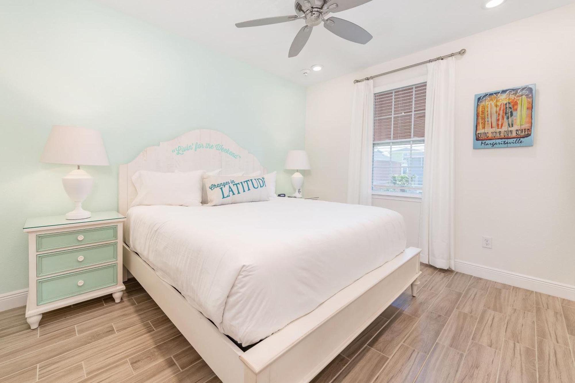 No Shoes Retreat! With Hot Tub Near With Margaritaville Island H2o Access - 8085dr Holiday home