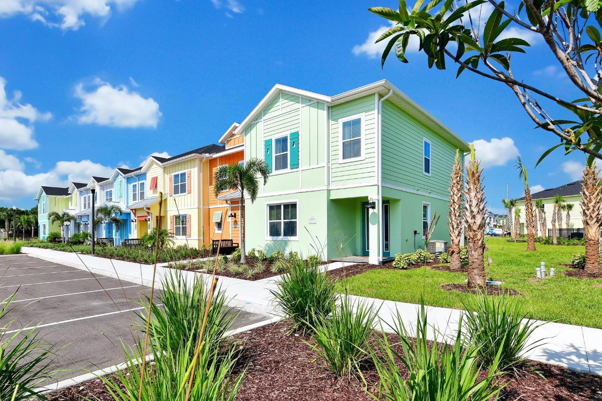 Lime Near With Margaritaville Island H20 Waterpark Access - 2930cl