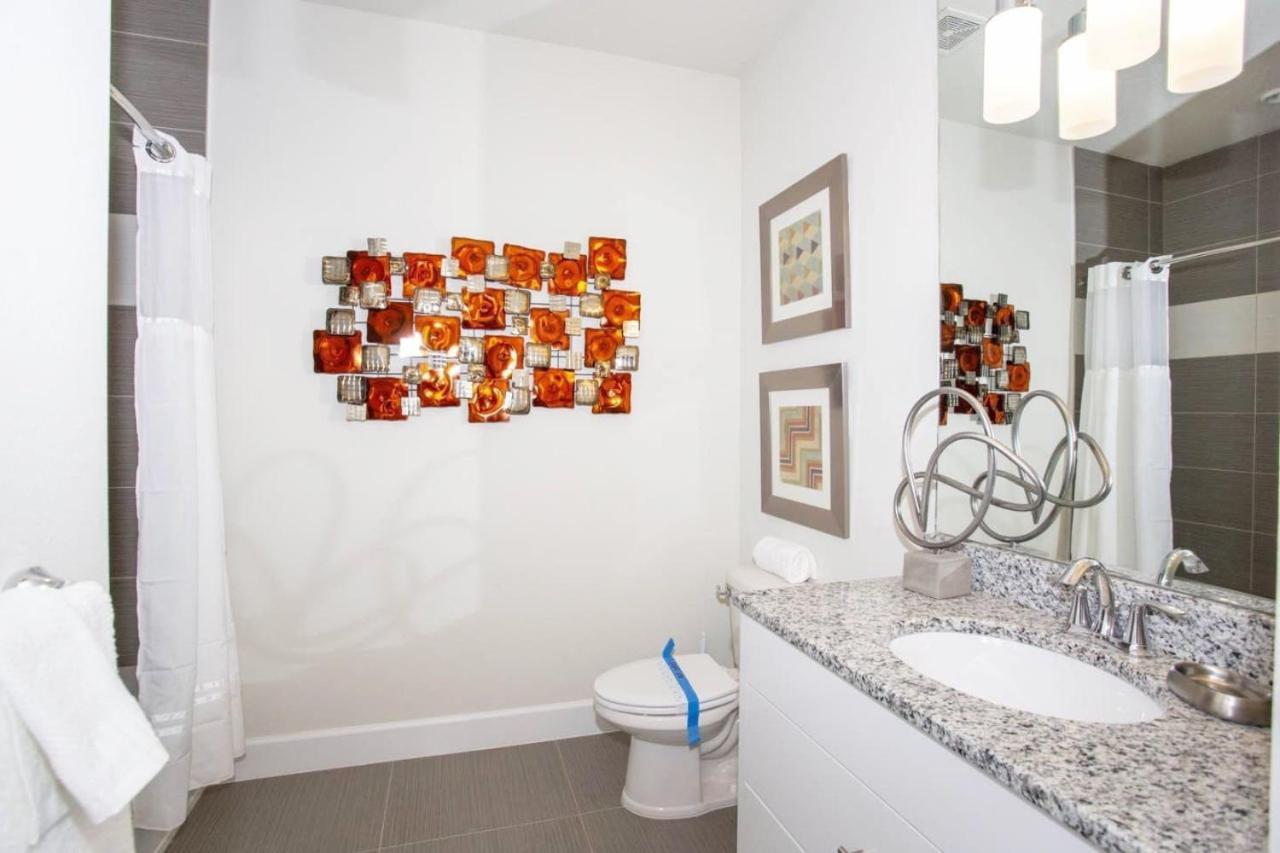 Modern Townhouse Heated Pool 1500r