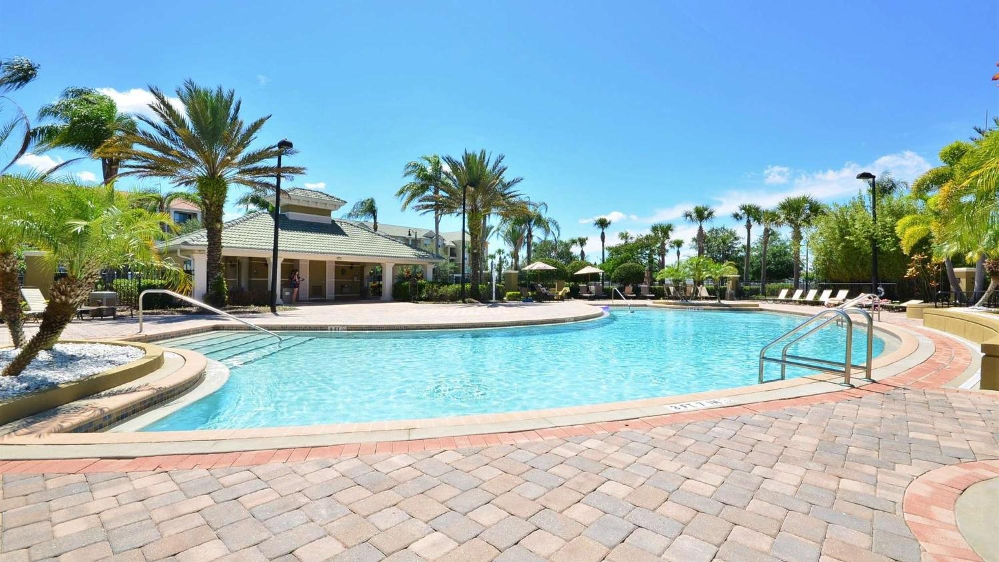Apartment Vista Cay Lakeview Allure Near Theme Parks, And Walk To Convention Center Orlando