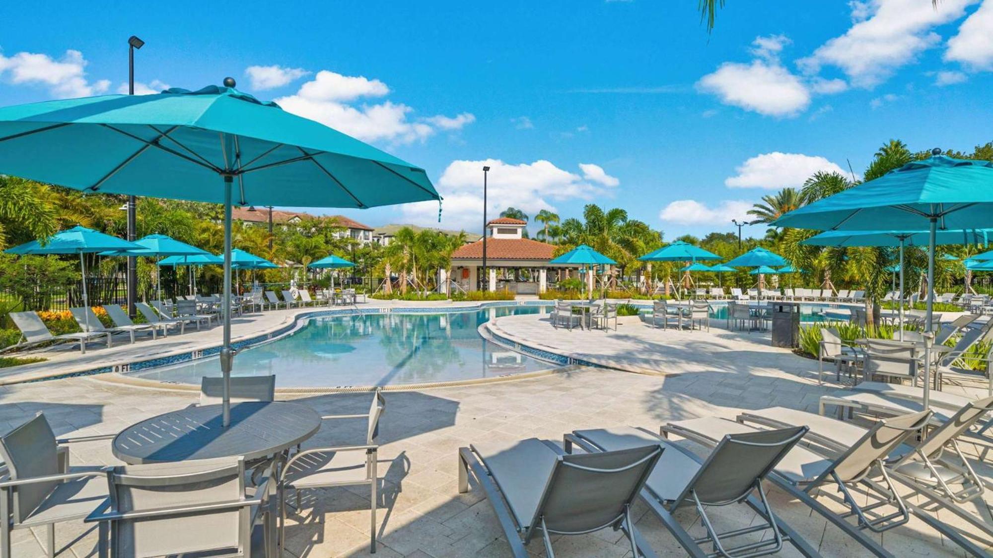 Apartment Vista Cay Lakeview Allure Near Theme Parks, And Walk To Convention Center