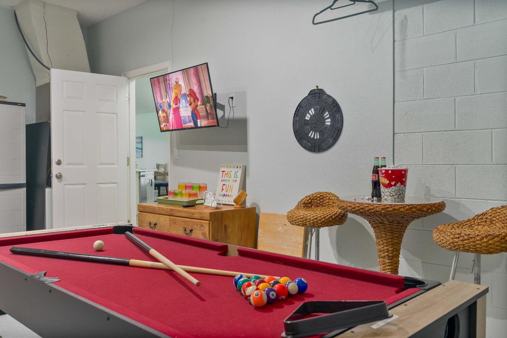Single-level W Heated Pool & 9mi To Holiday home