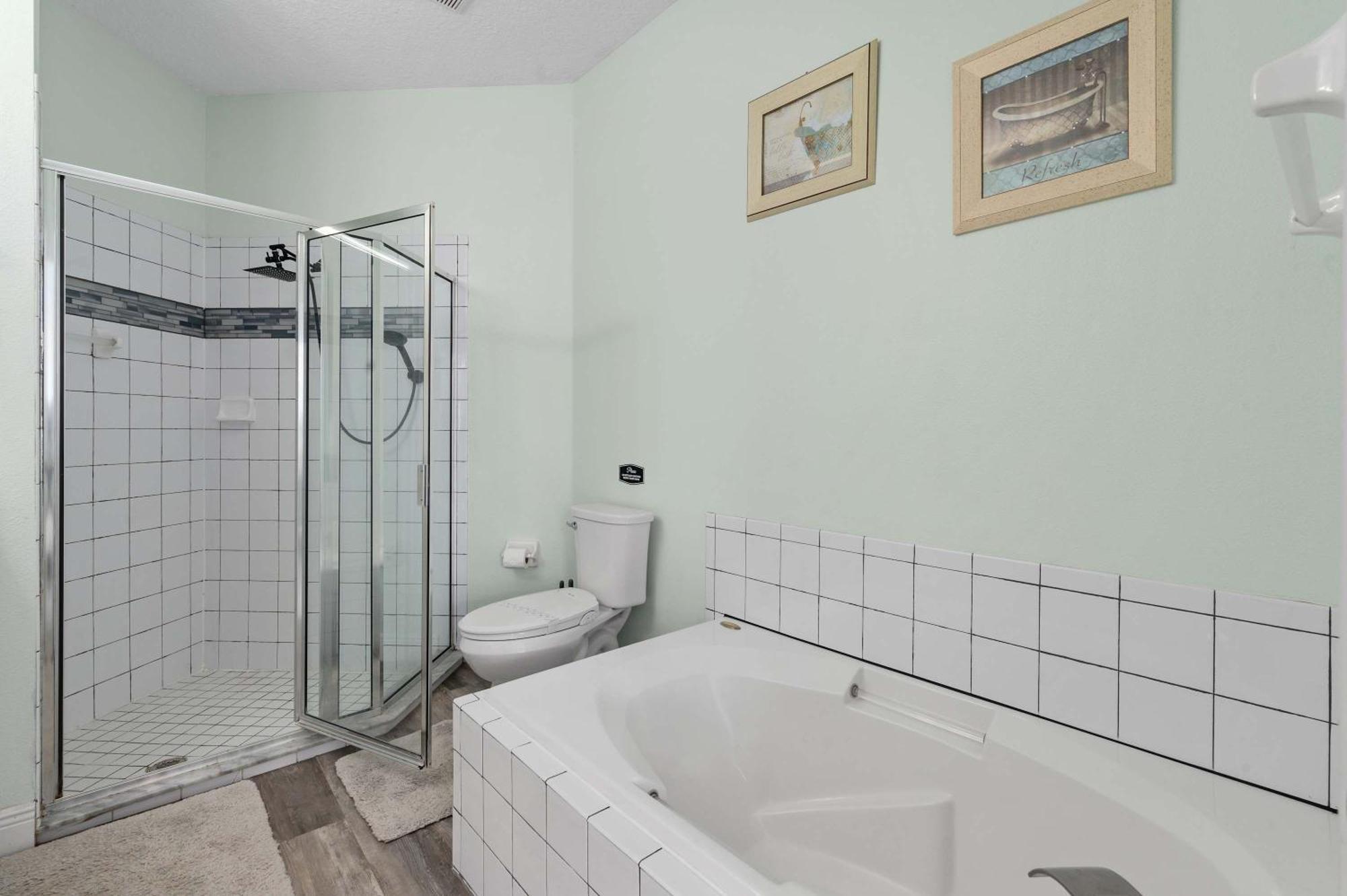 Single-level W Heated Pool & 9mi To Holiday home *