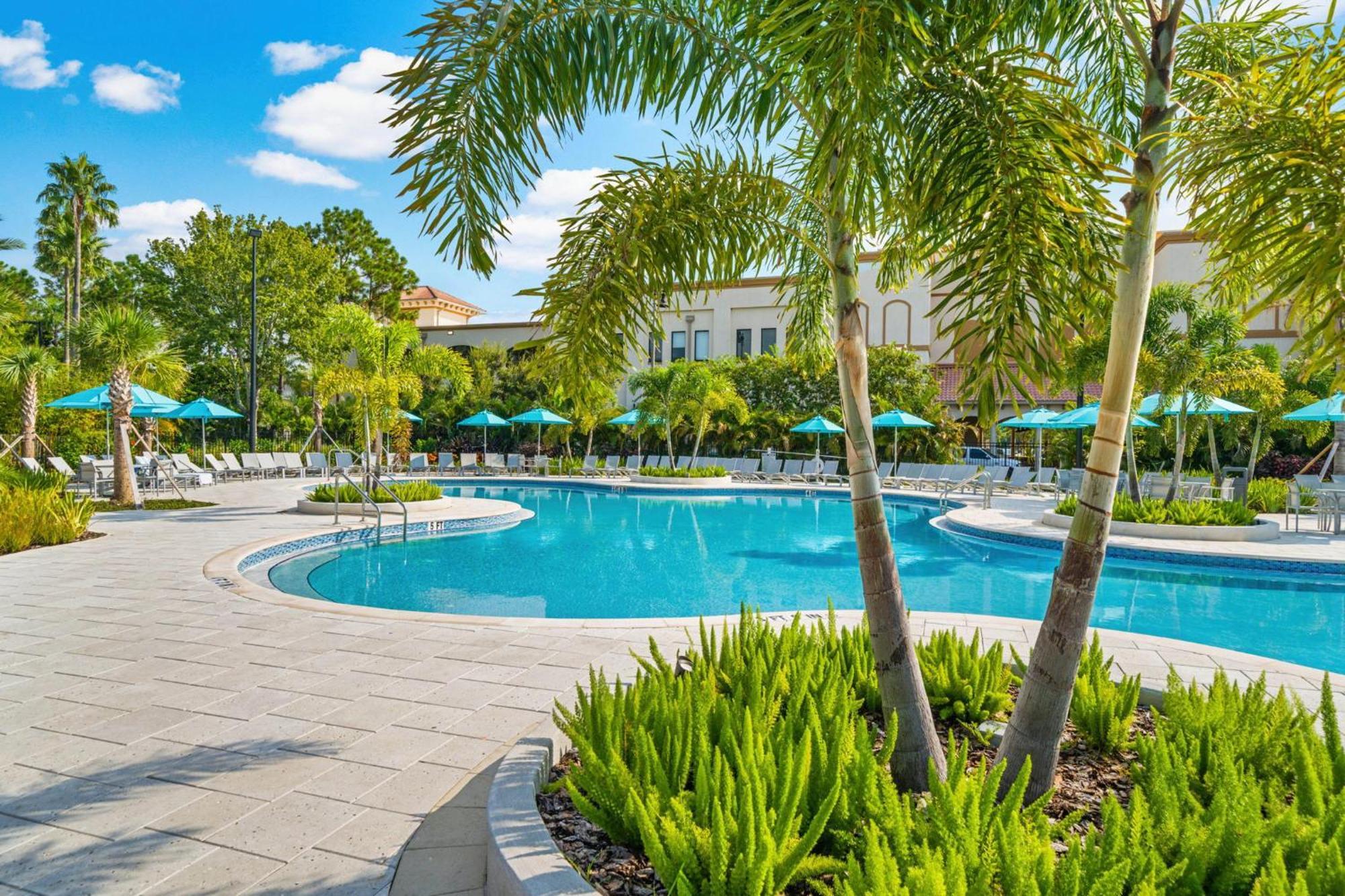 Apartment New Listing! Beautiful Townhome, Vista Cay 4019 Orlando