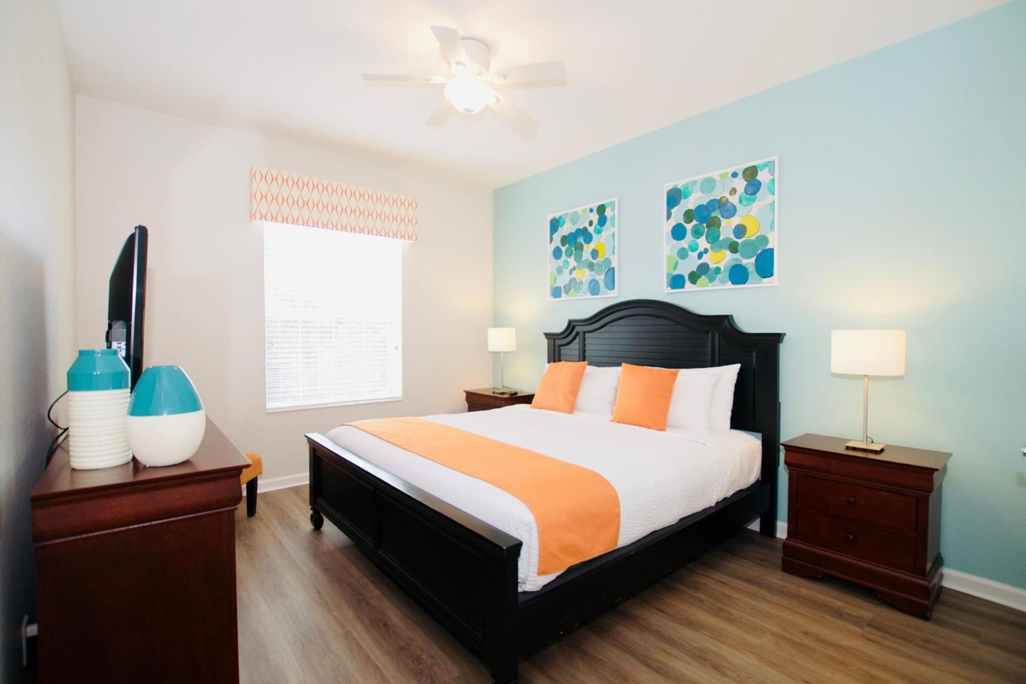 Vista Cay Standard 3 Bedroom Apartment *