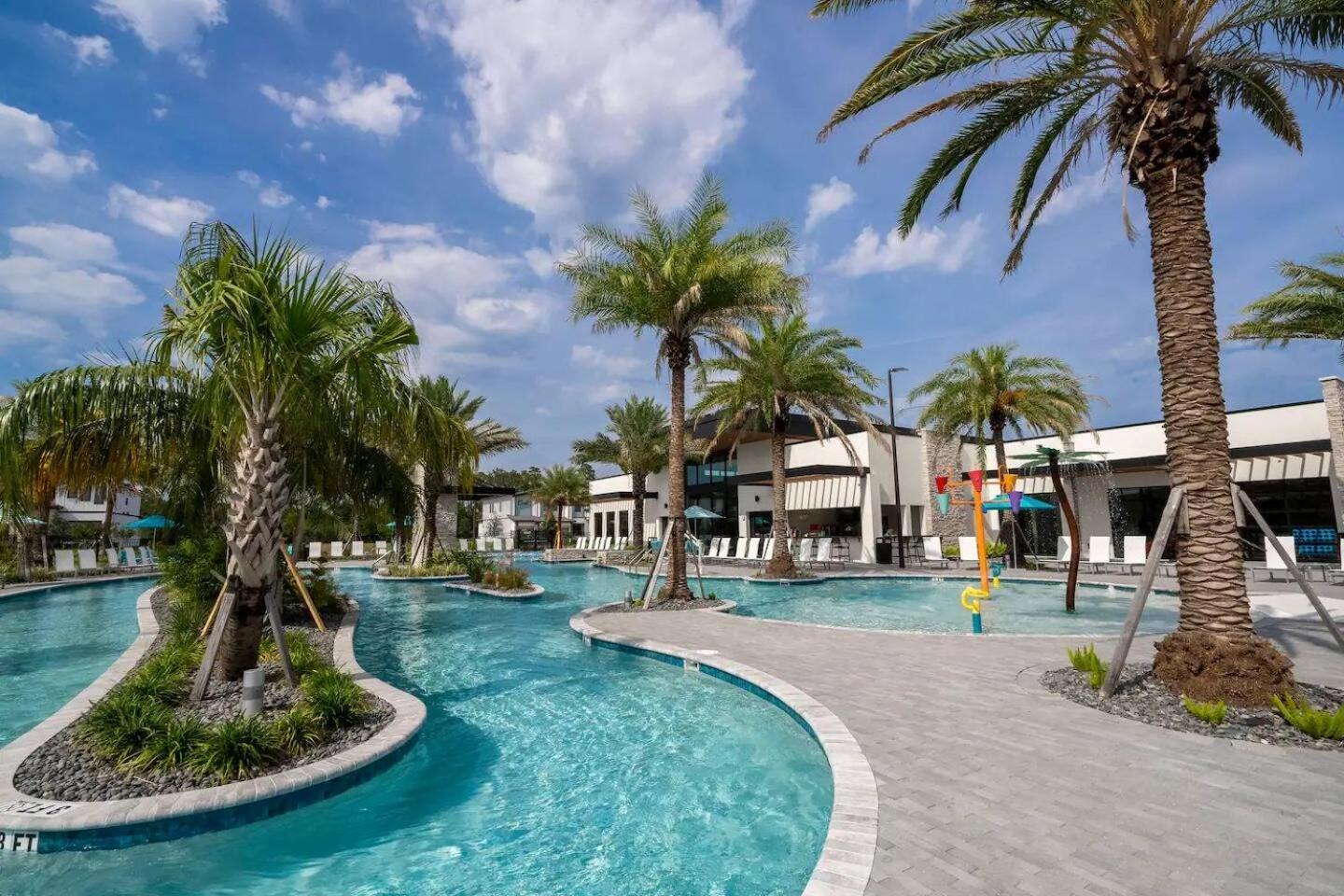 Luxury Living: 6br Near Seaworld Icon Park