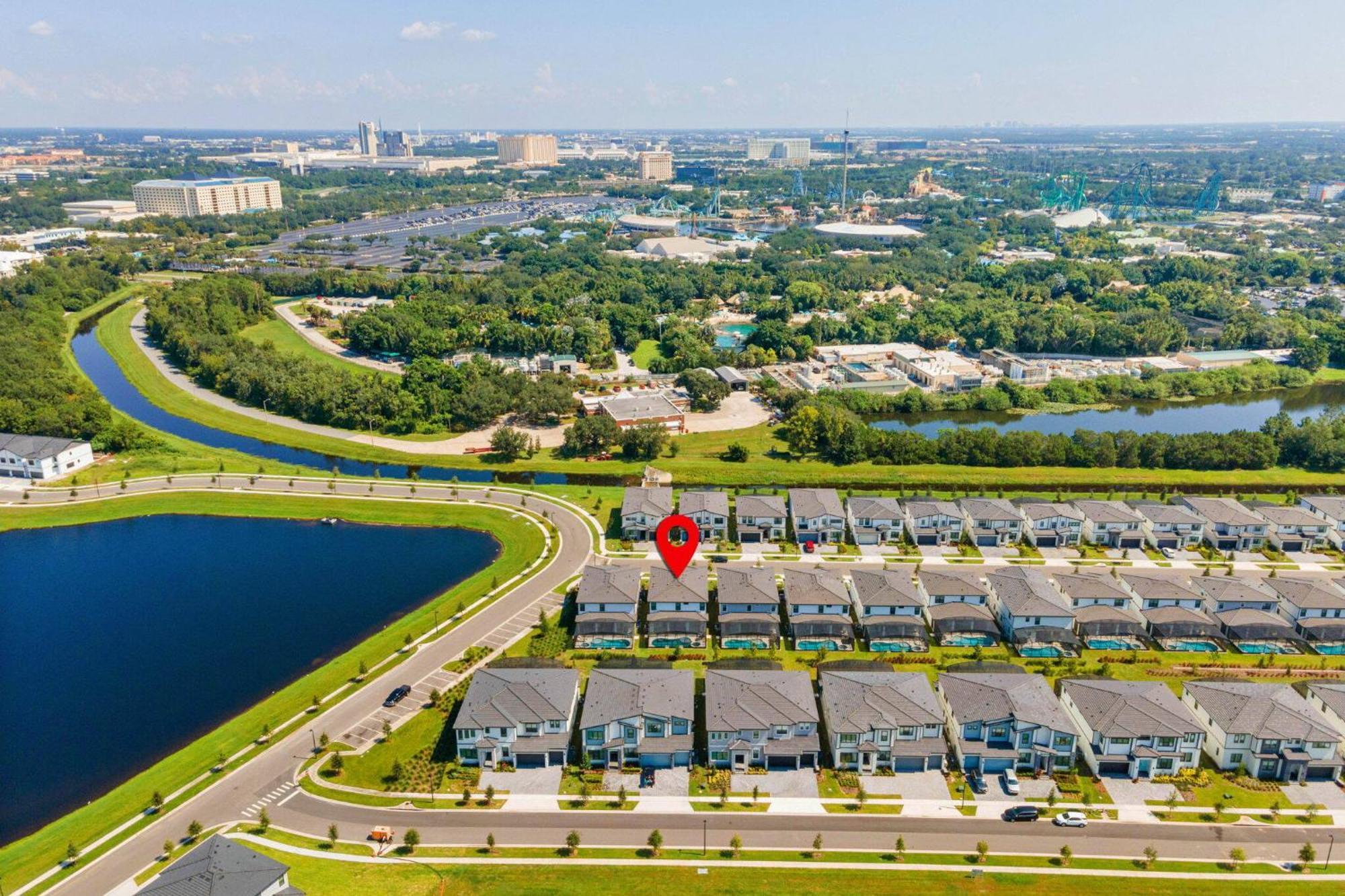 Luxury Living: 6br Near Seaworld Icon Park Holiday home *