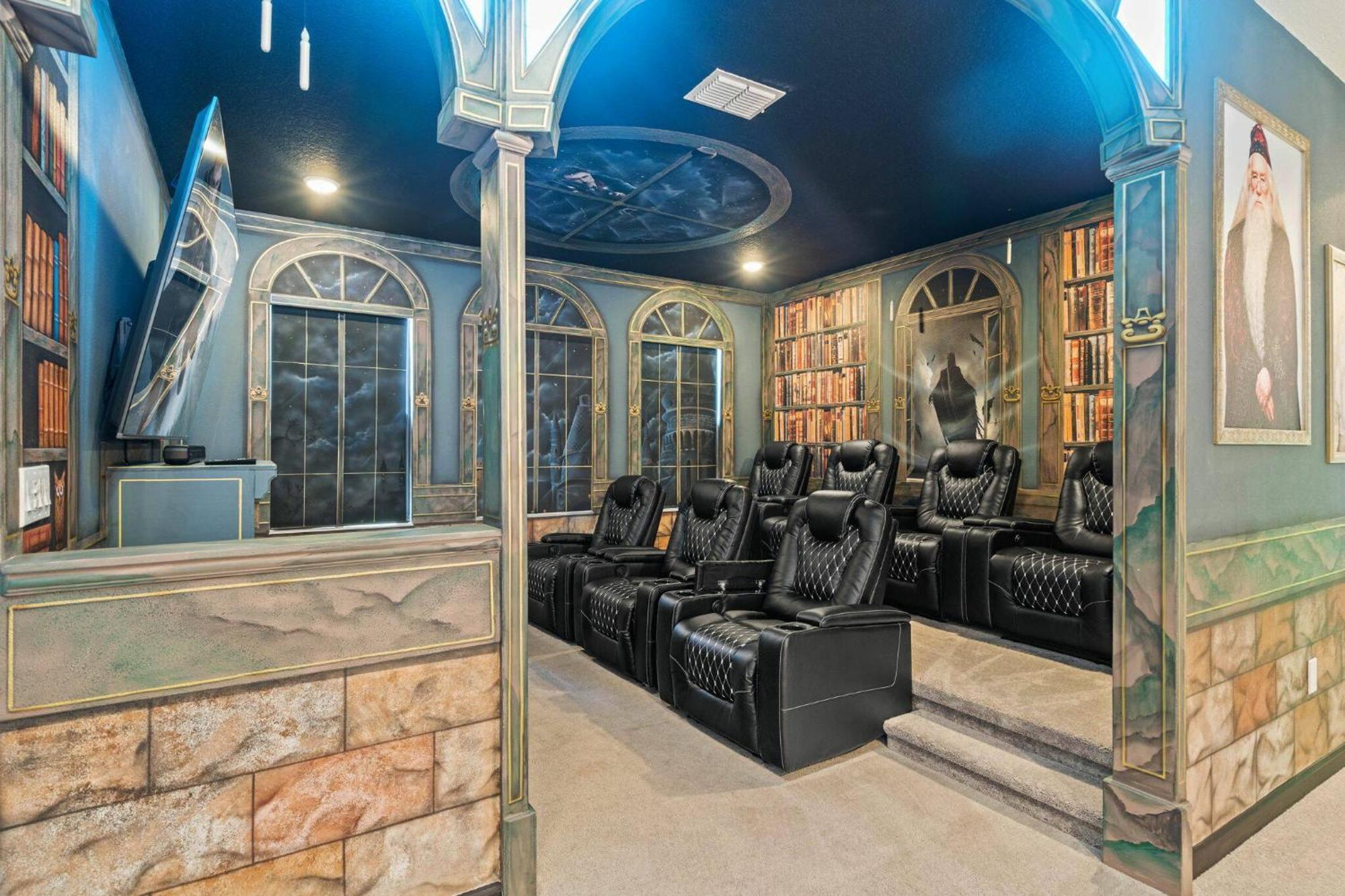 Luxury Living: 6br Near Seaworld Icon Park *
