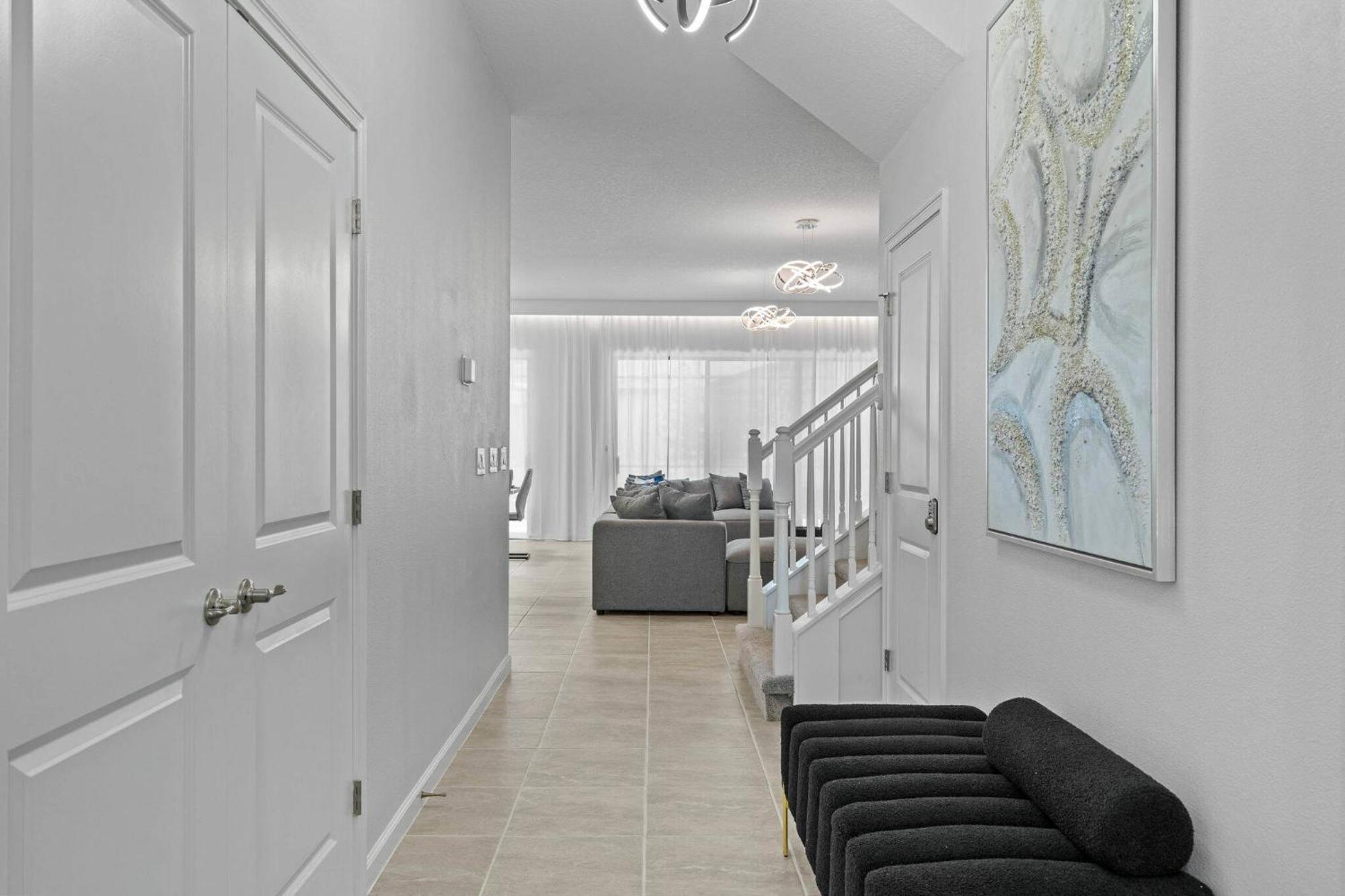Luxury Living: 6br Near Seaworld Icon Park *