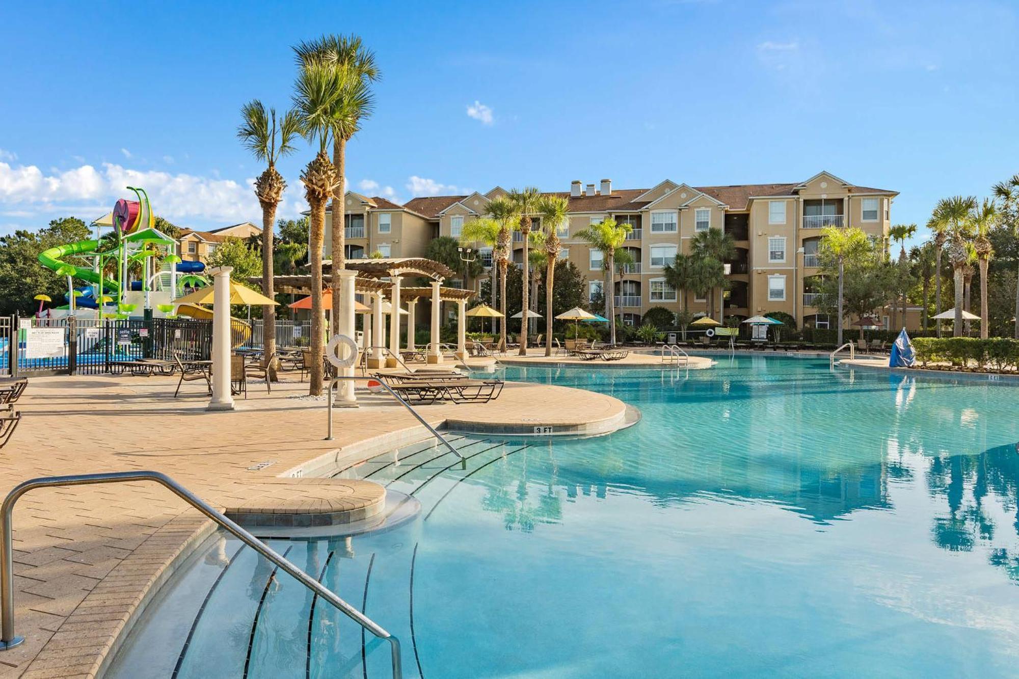 Townhome Near With Private Pool Holiday home *