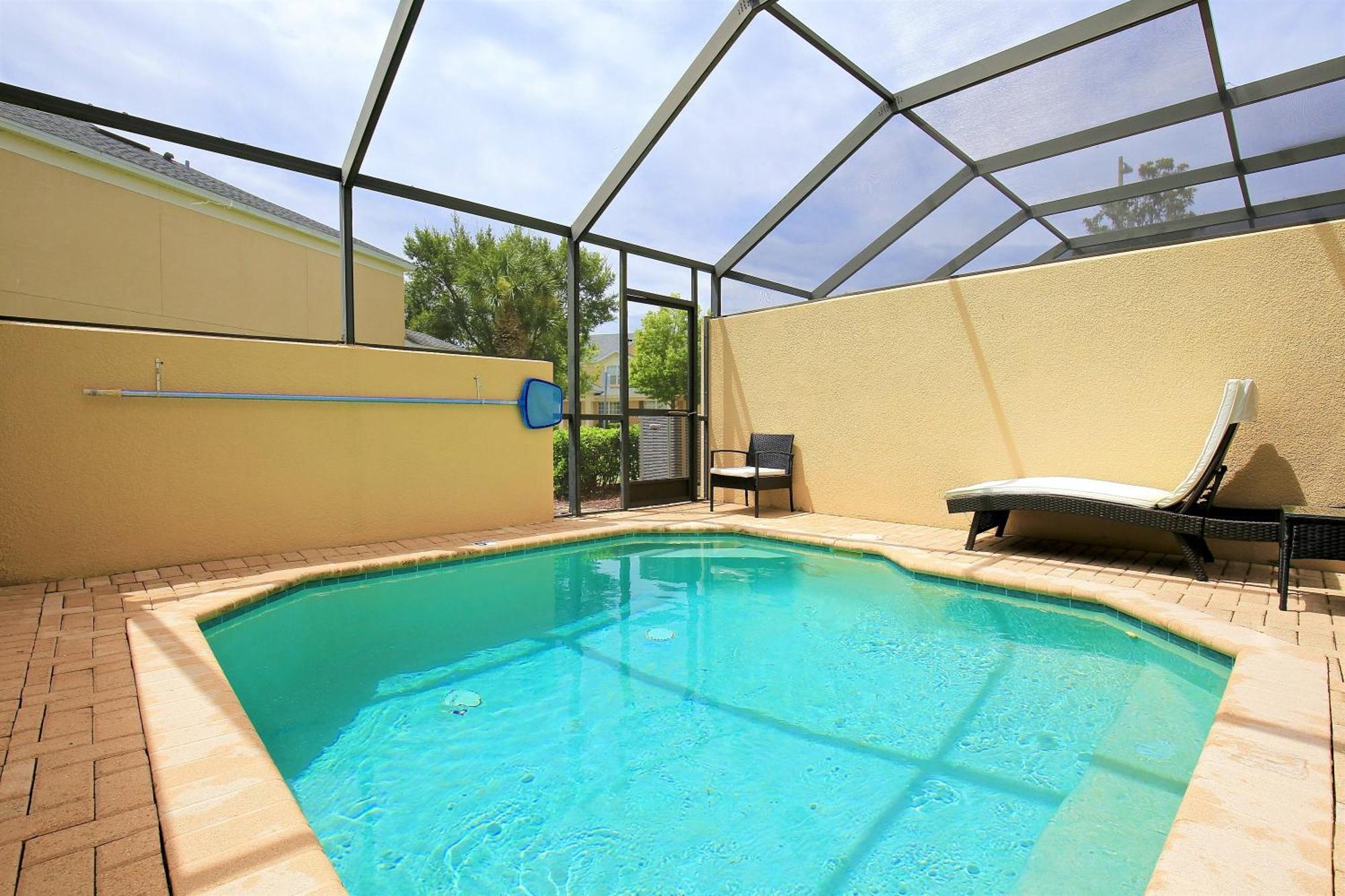 Townhome Near With Private Pool Orlando