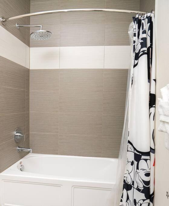 Holiday home Clermont Family Townhouse Pool & Arcade Near