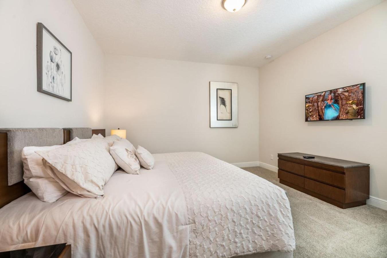 Stunning Spacious 6 Bed With Themed Games