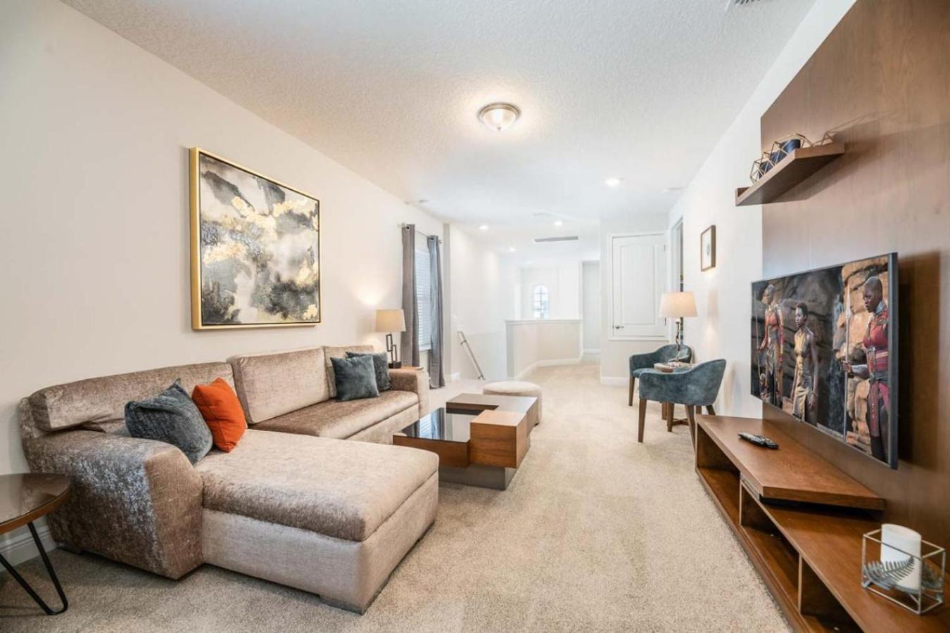 Stunning Spacious 6 Bed With Themed Games