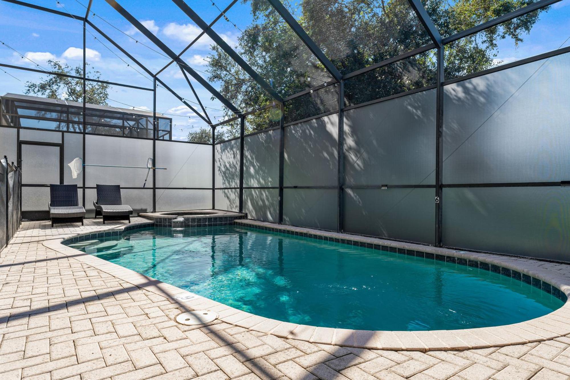 Holiday home Themed Home, Private Heated Pool, Community Waterpark *