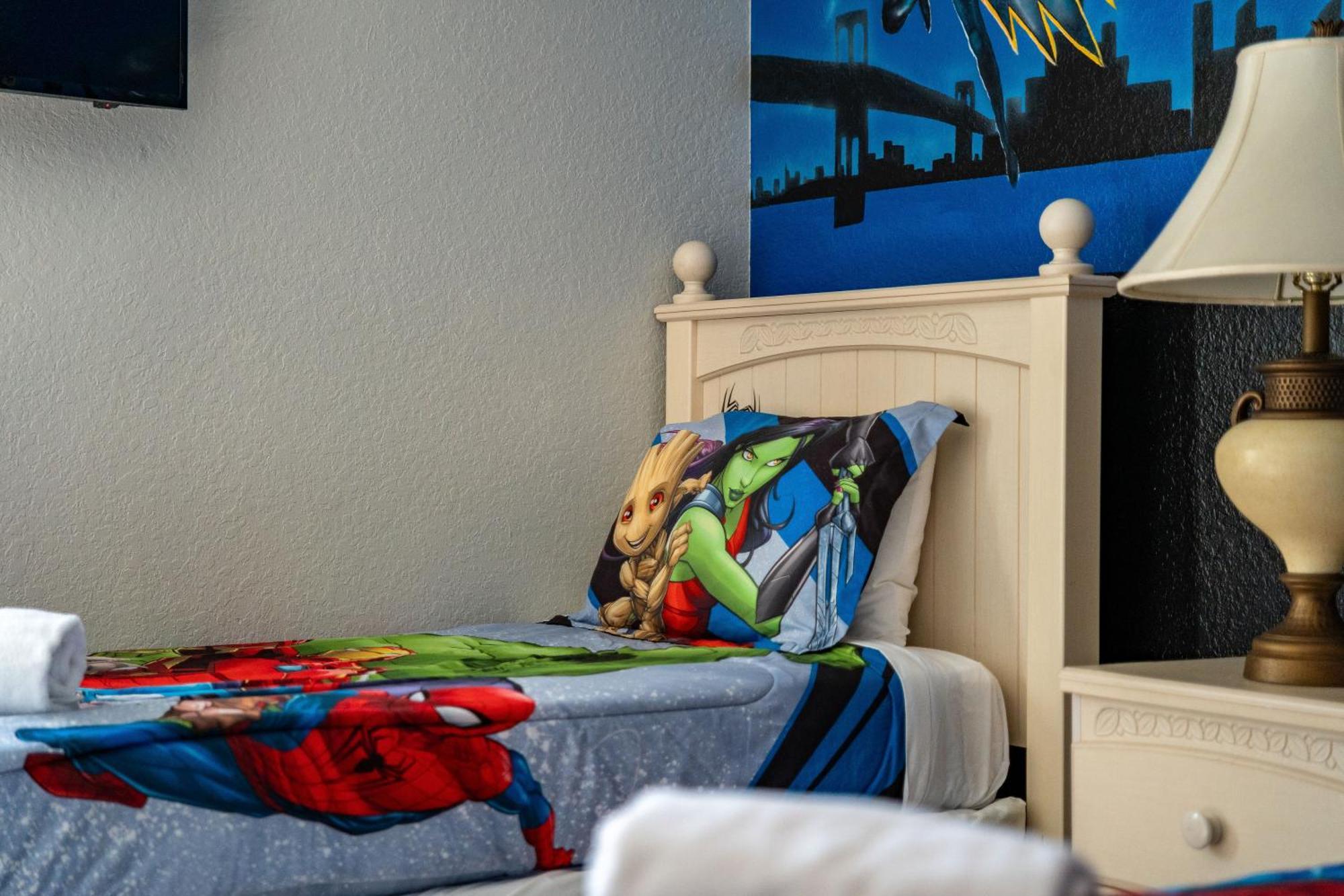 Themed Home, Private Heated Pool, Community Waterpark Holiday home Orlando
