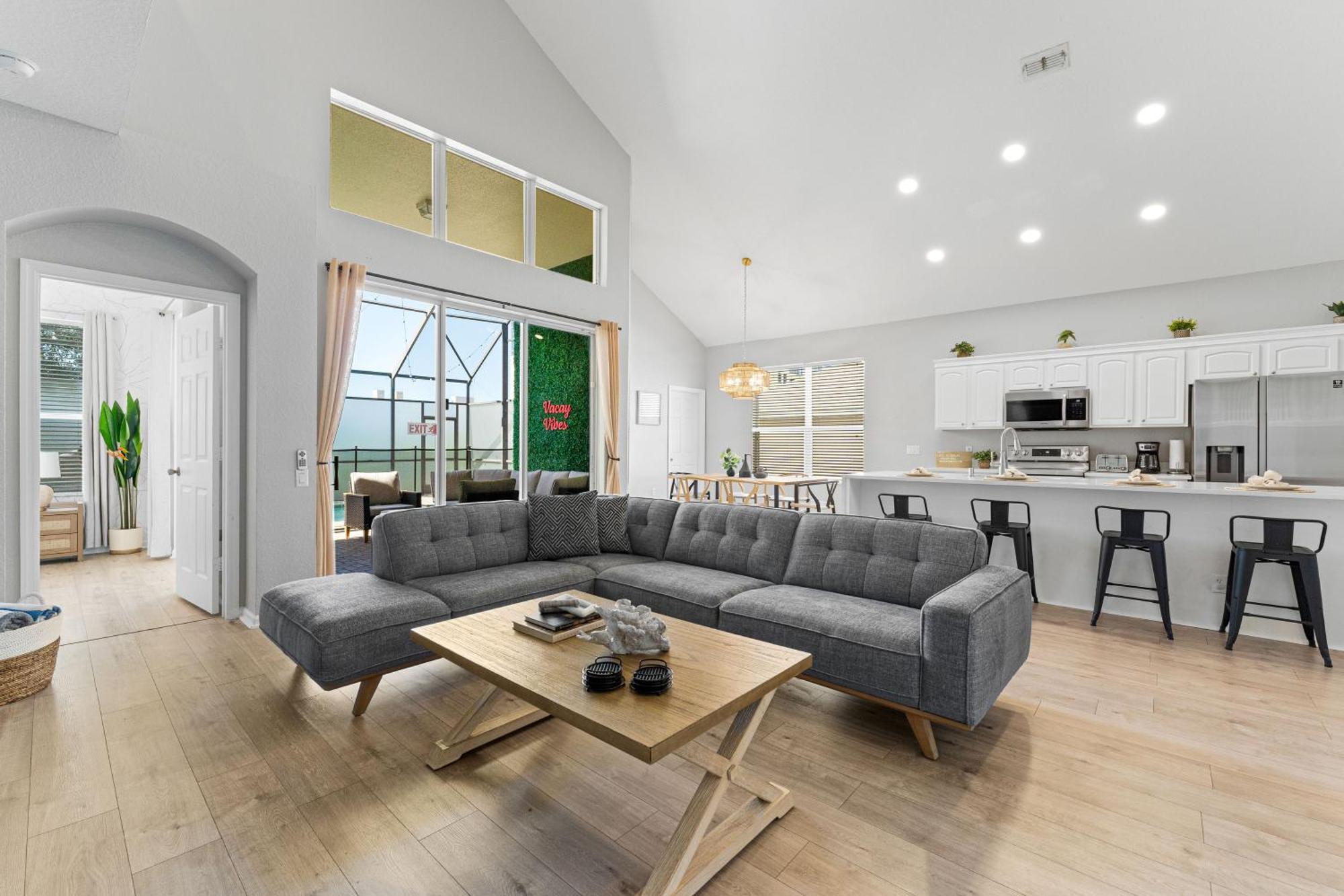Themed Home, Private Heated Pool, Community Waterpark