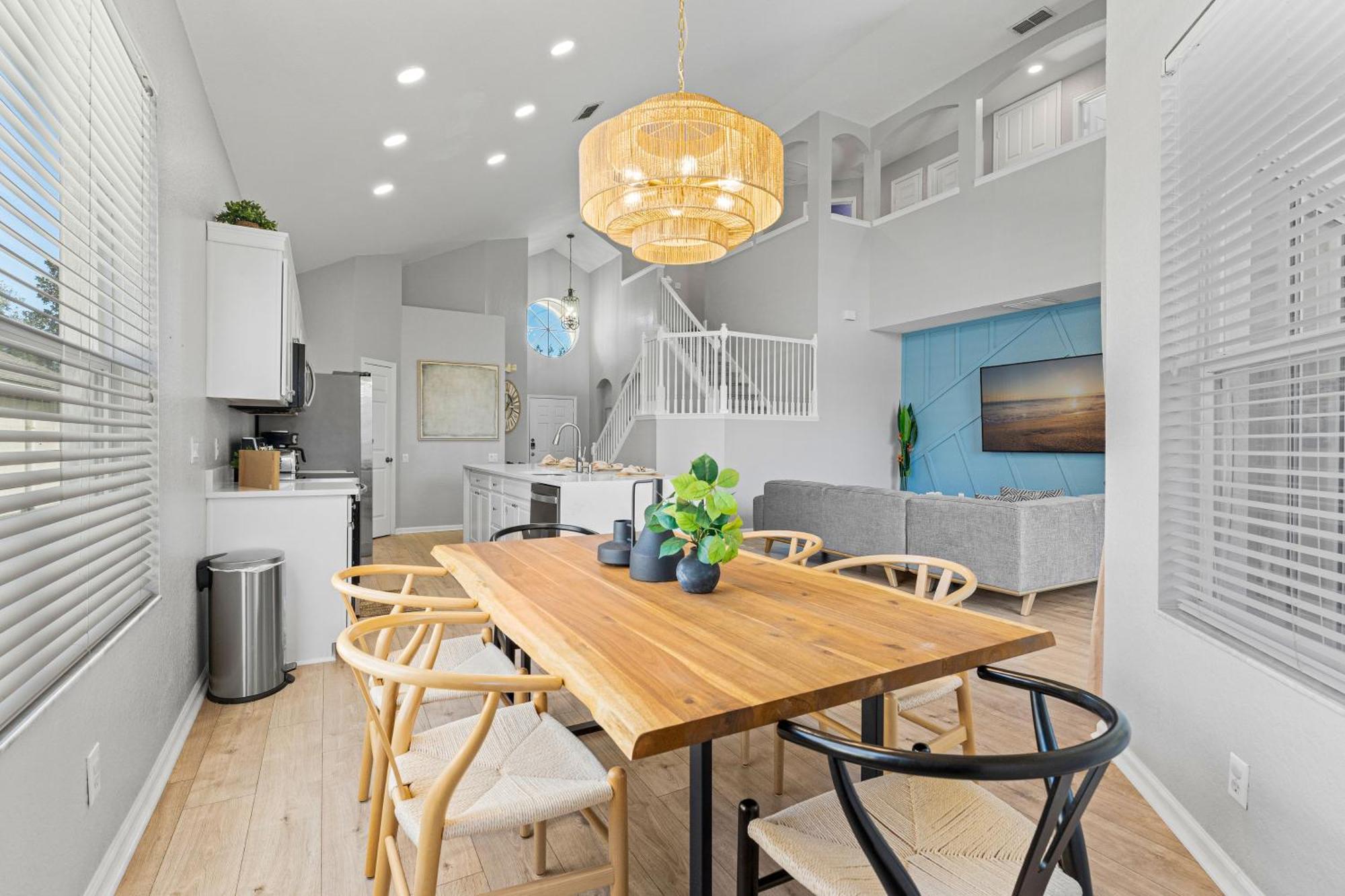 Themed Home, Private Heated Pool, Community Waterpark *