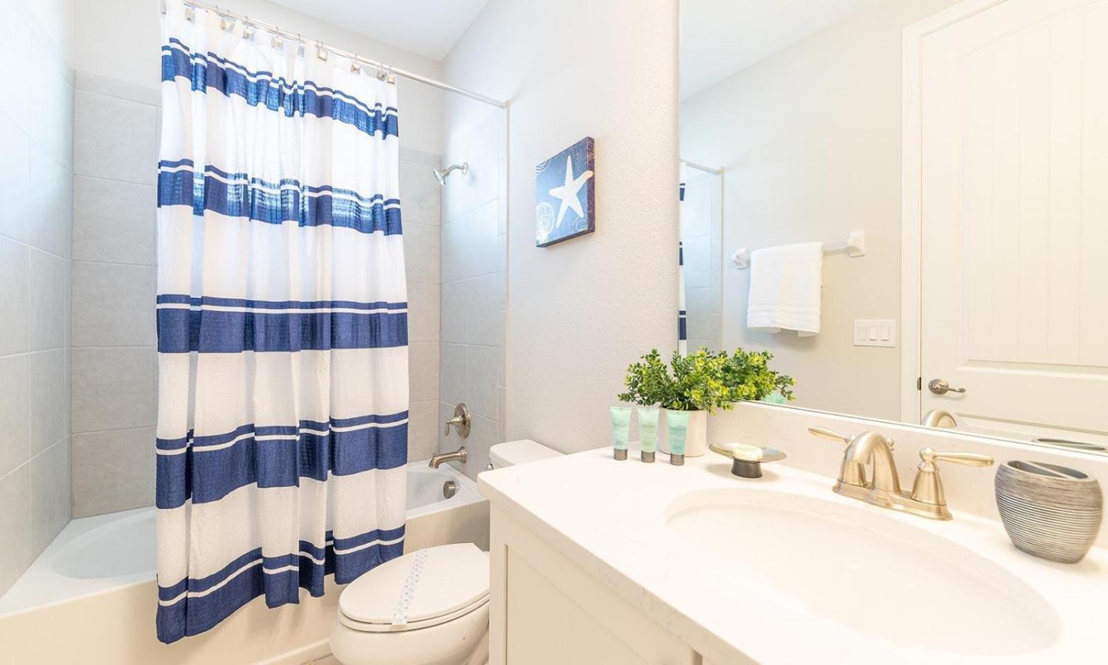 Holiday home Marvelous 5 Bdrm Retreat With Themed Bedrooms At Encore *