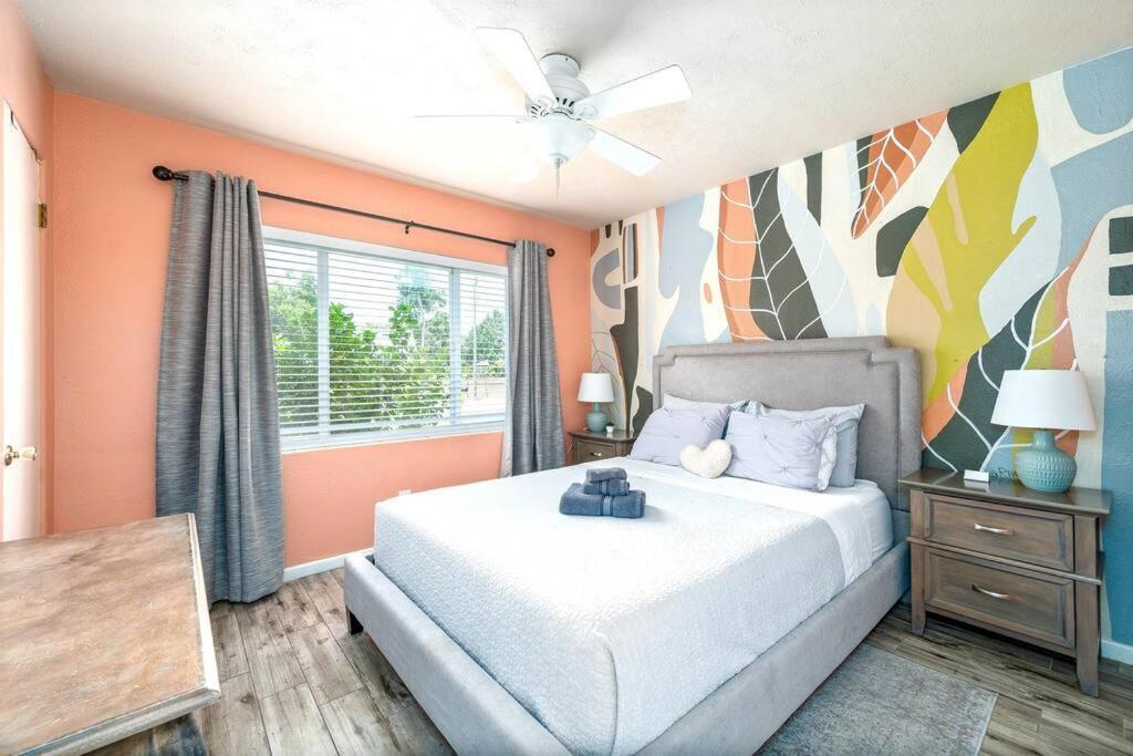 Holiday home 4 Rooms, Lake, Pool, Hot Tub, Bocce Ball, Putting *