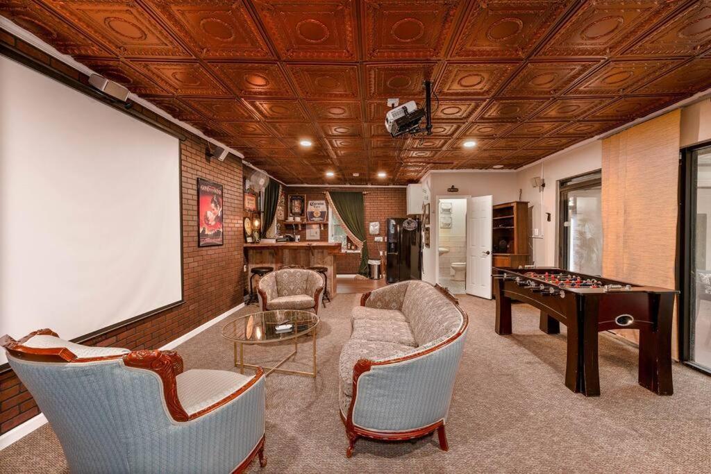 Themed Speak Easy With Pool, Hot Tub, & * Orlando